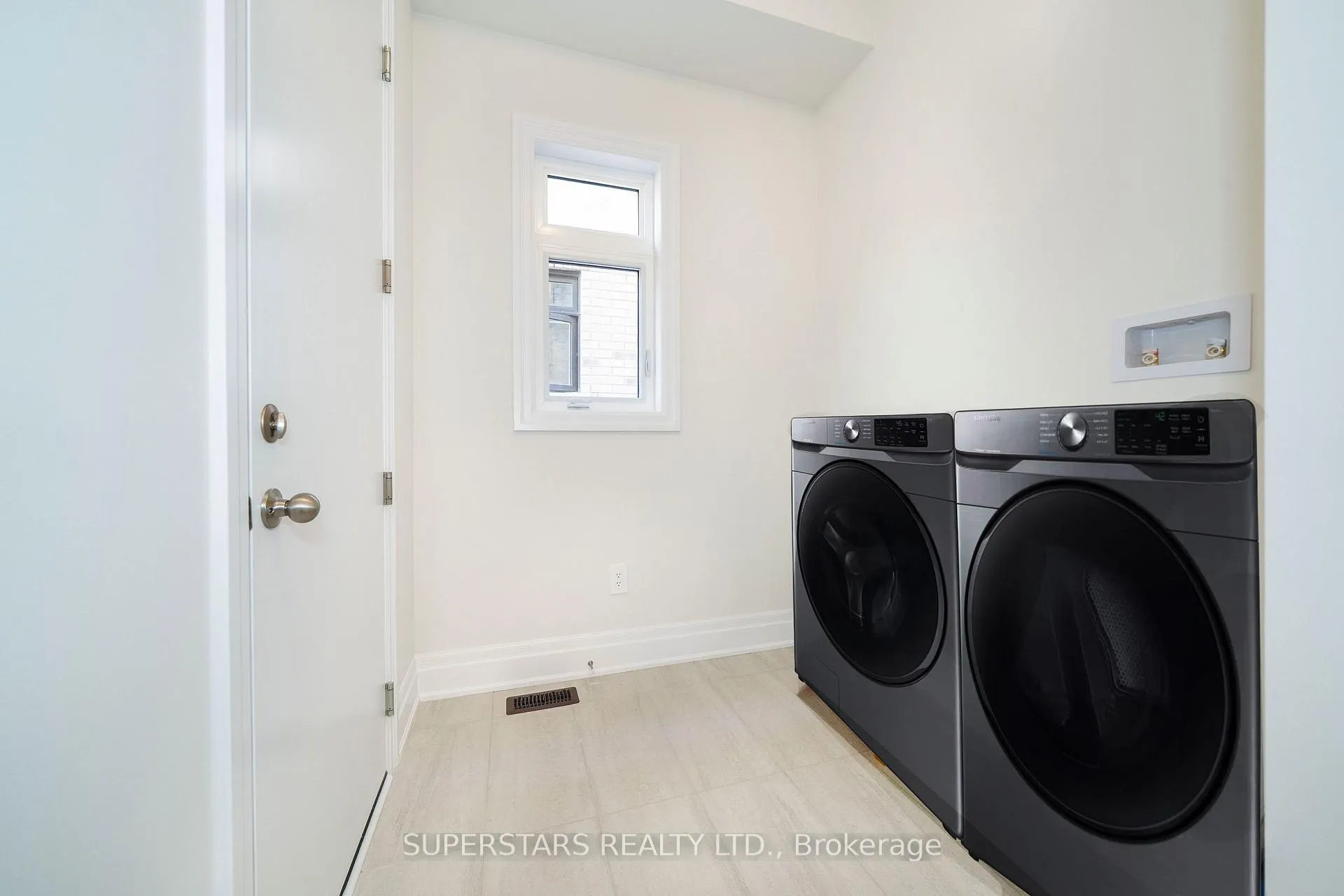 Photo 25 of 215 Archerhill Circle, Aurora, Aurora Grove — HOMEH
