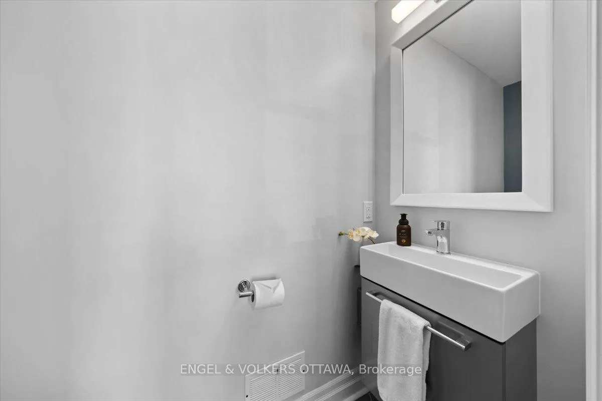 Photo 9 of 1436 Larose Avenue, Ottawa, Carlington — HOMEH