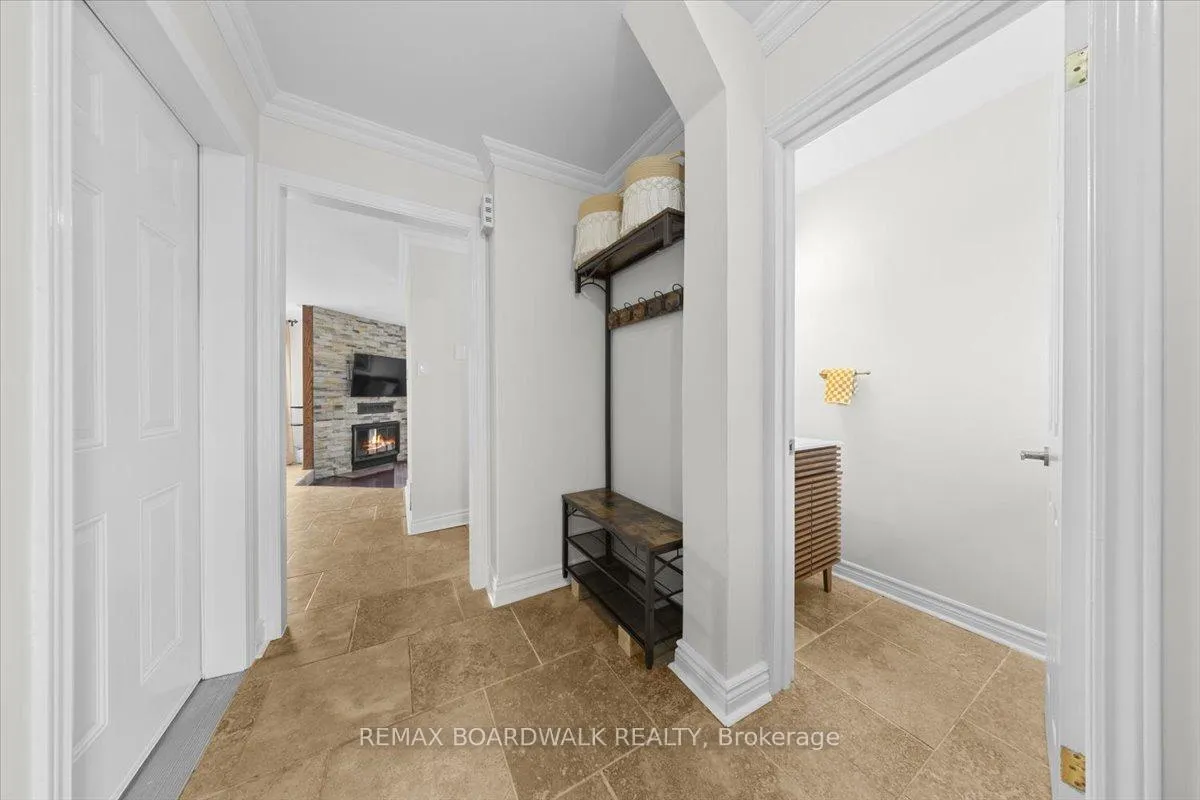 Photo 8 of 407 Sanderling Court, Ottawa, Chatelaine Village — HOMEH