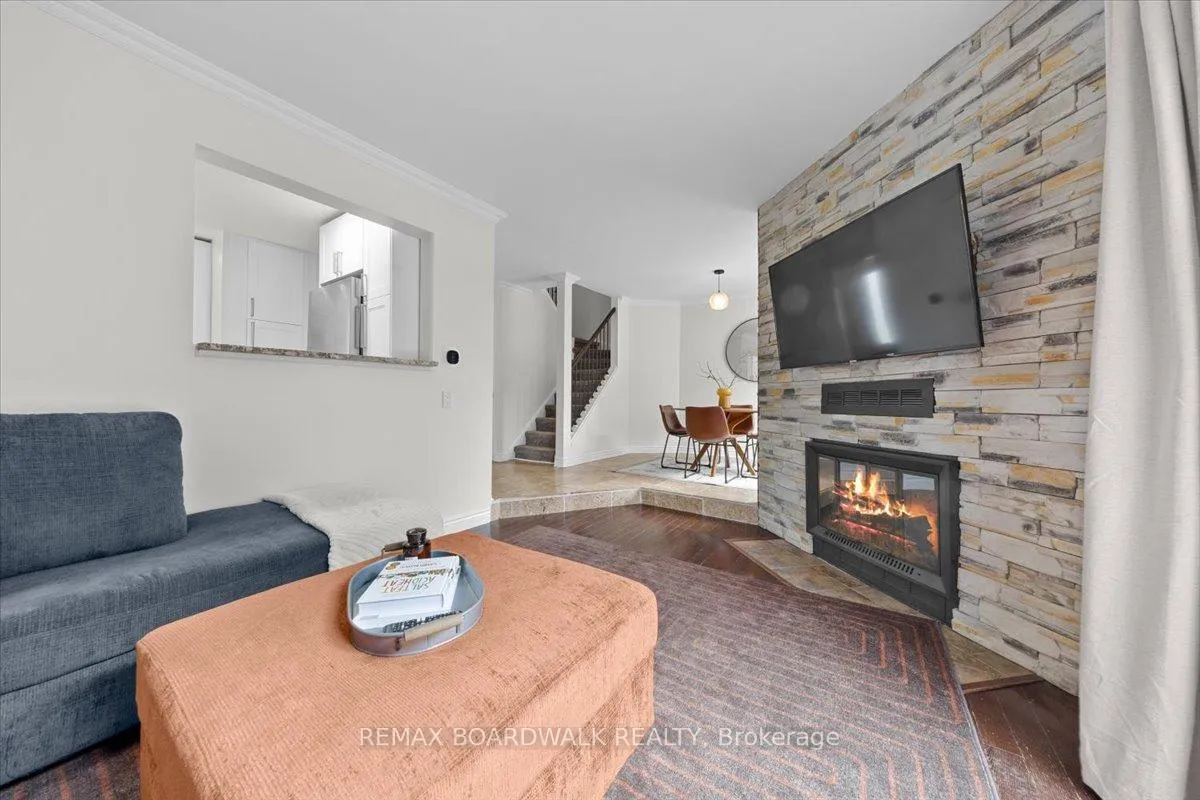 Photo 14 of 407 Sanderling Court, Ottawa, Chatelaine Village — HOMEH