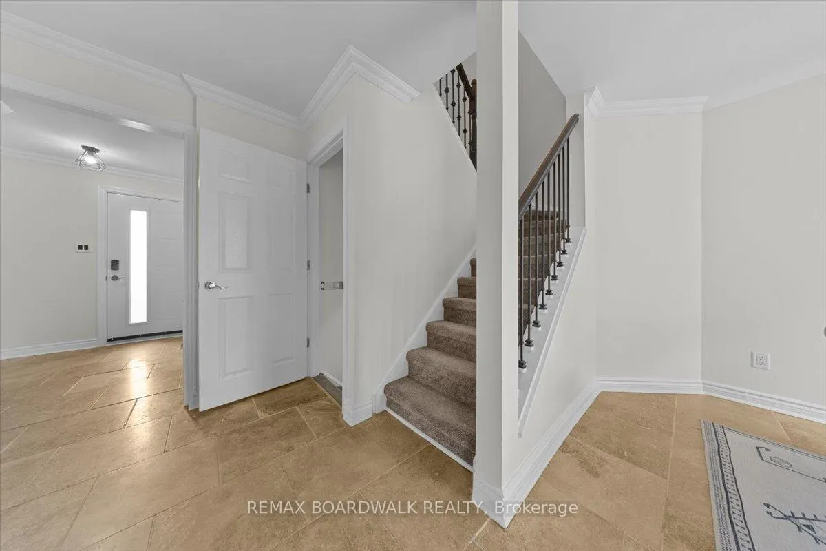 Photo 15 of 407 Sanderling Court, Ottawa, Chatelaine Village — HOMEH