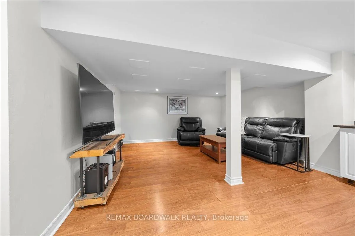 Photo 29 of 407 Sanderling Court, Ottawa, Chatelaine Village — HOMEH