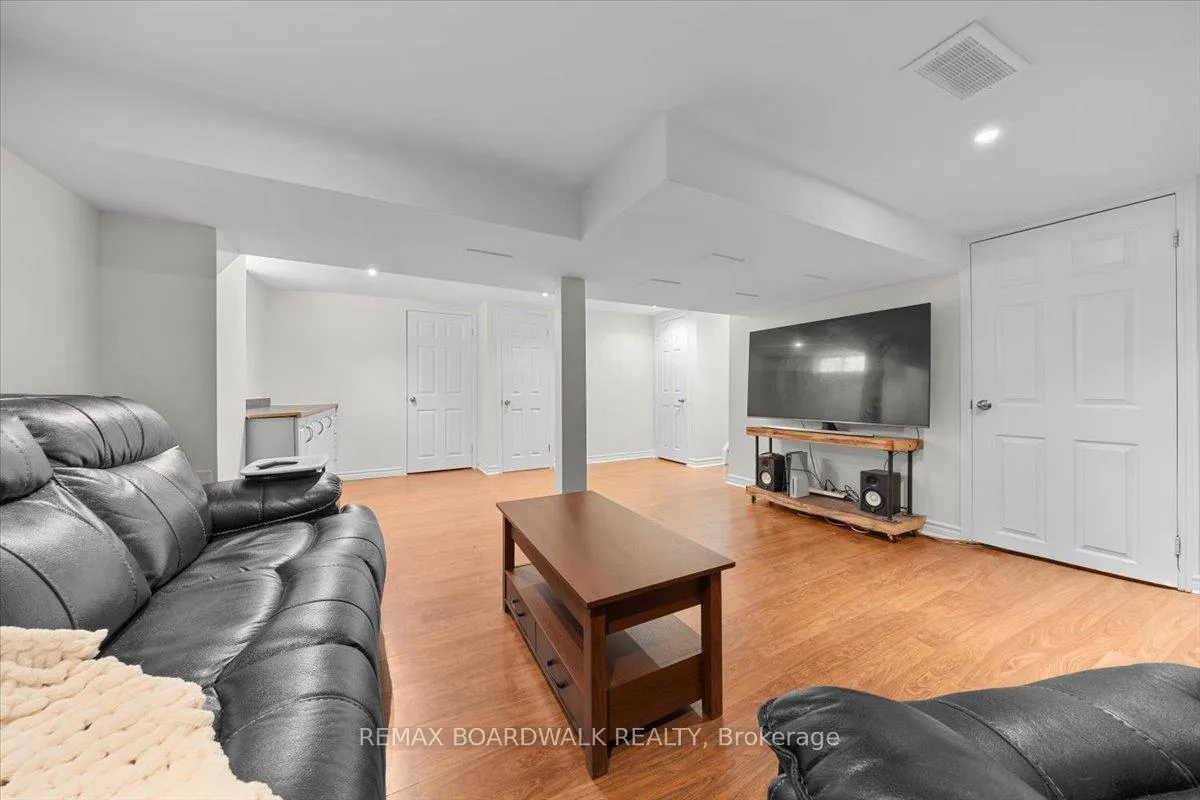 Photo 30 of 407 Sanderling Court, Ottawa, Chatelaine Village — HOMEH