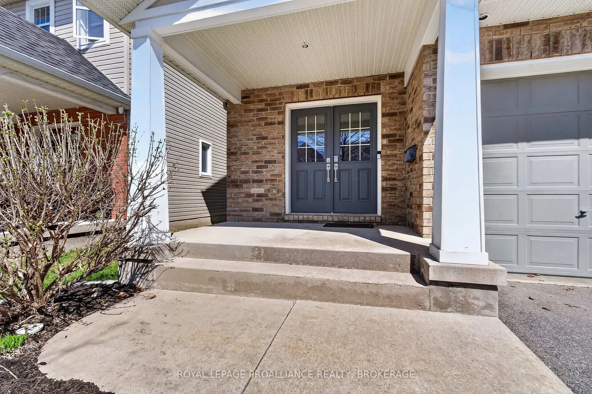 Photo 2 of 1244 Cyprus Road, Kingston, Kingston East (Incl Barret Crt) — HOMEH