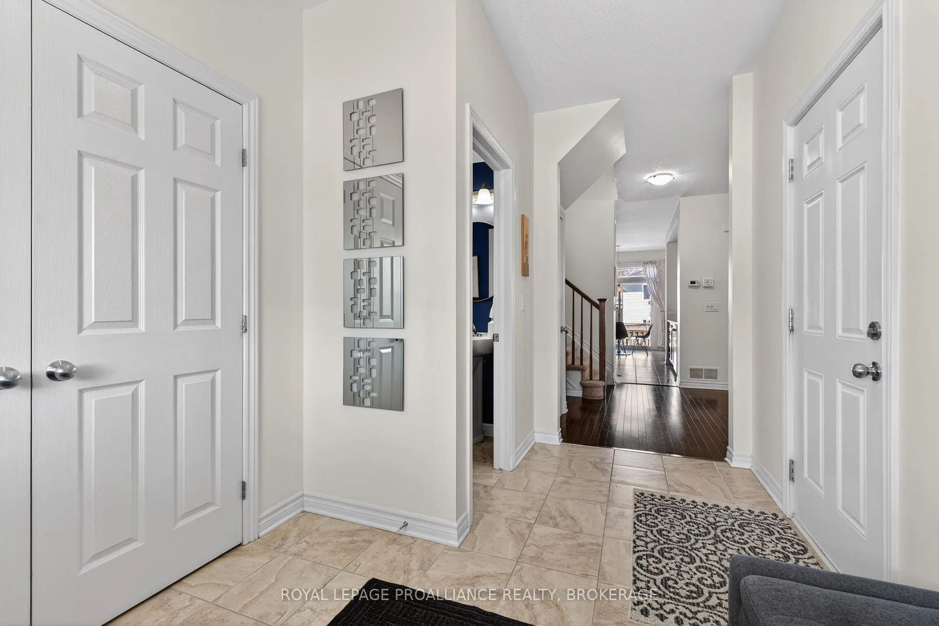 Photo 4 of 1244 Cyprus Road, Kingston, Kingston East (Incl Barret Crt) — HOMEH