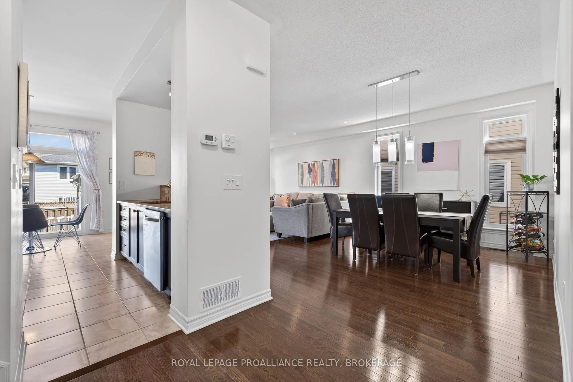 Photo 6 of 1244 Cyprus Road, Kingston, Kingston East (Incl Barret Crt) — HOMEH