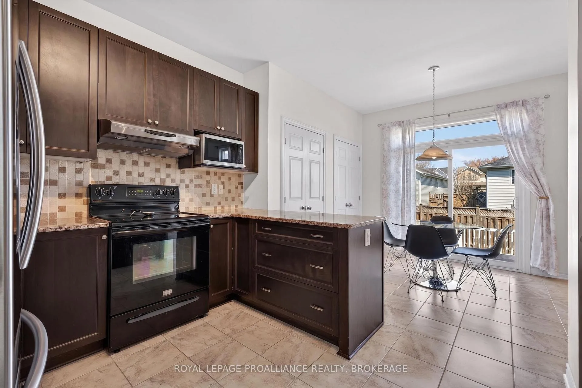 Photo 12 of 1244 Cyprus Road, Kingston, Kingston East (Incl Barret Crt) — HOMEH
