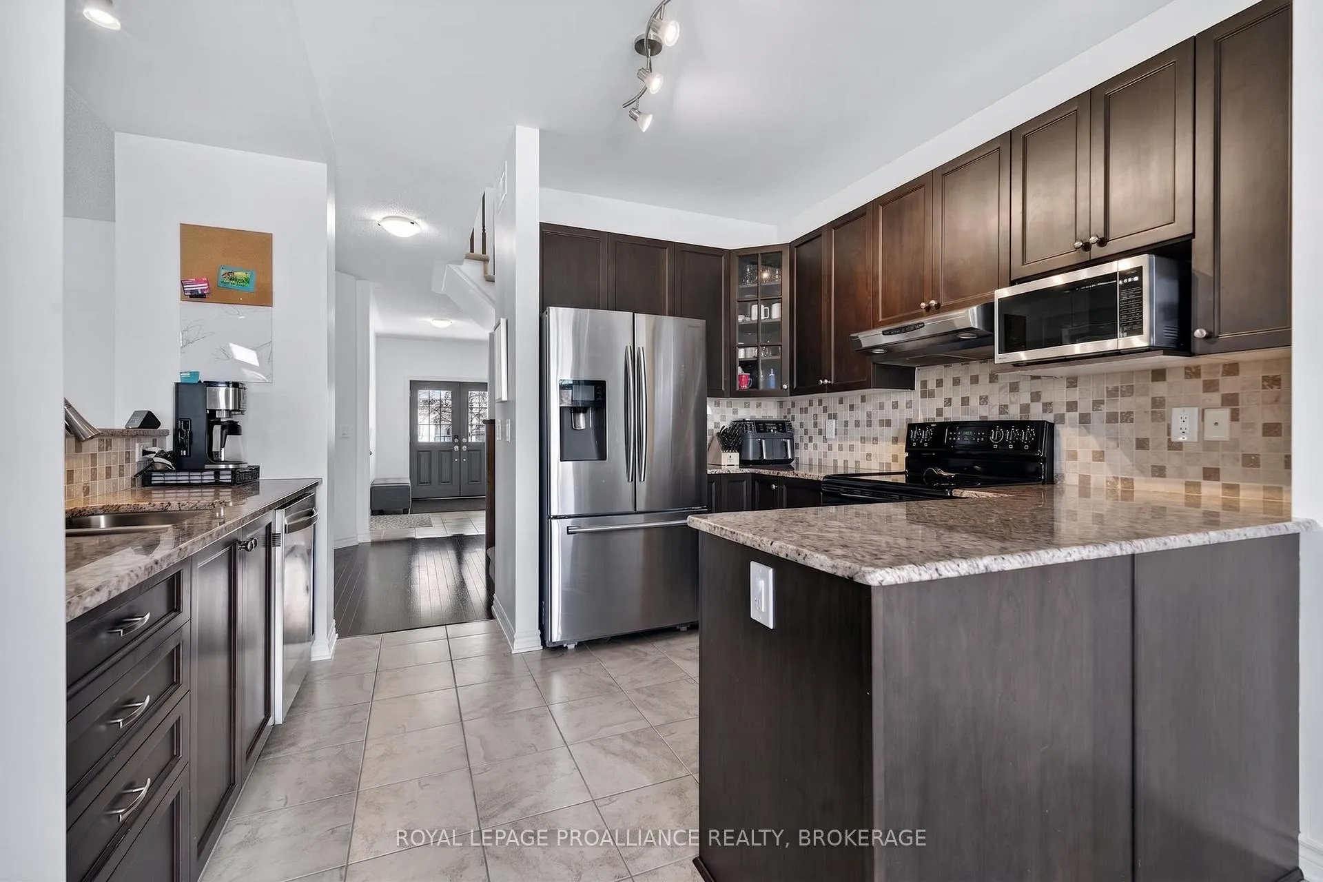 Photo 13 of 1244 Cyprus Road, Kingston, Kingston East (Incl Barret Crt) — HOMEH