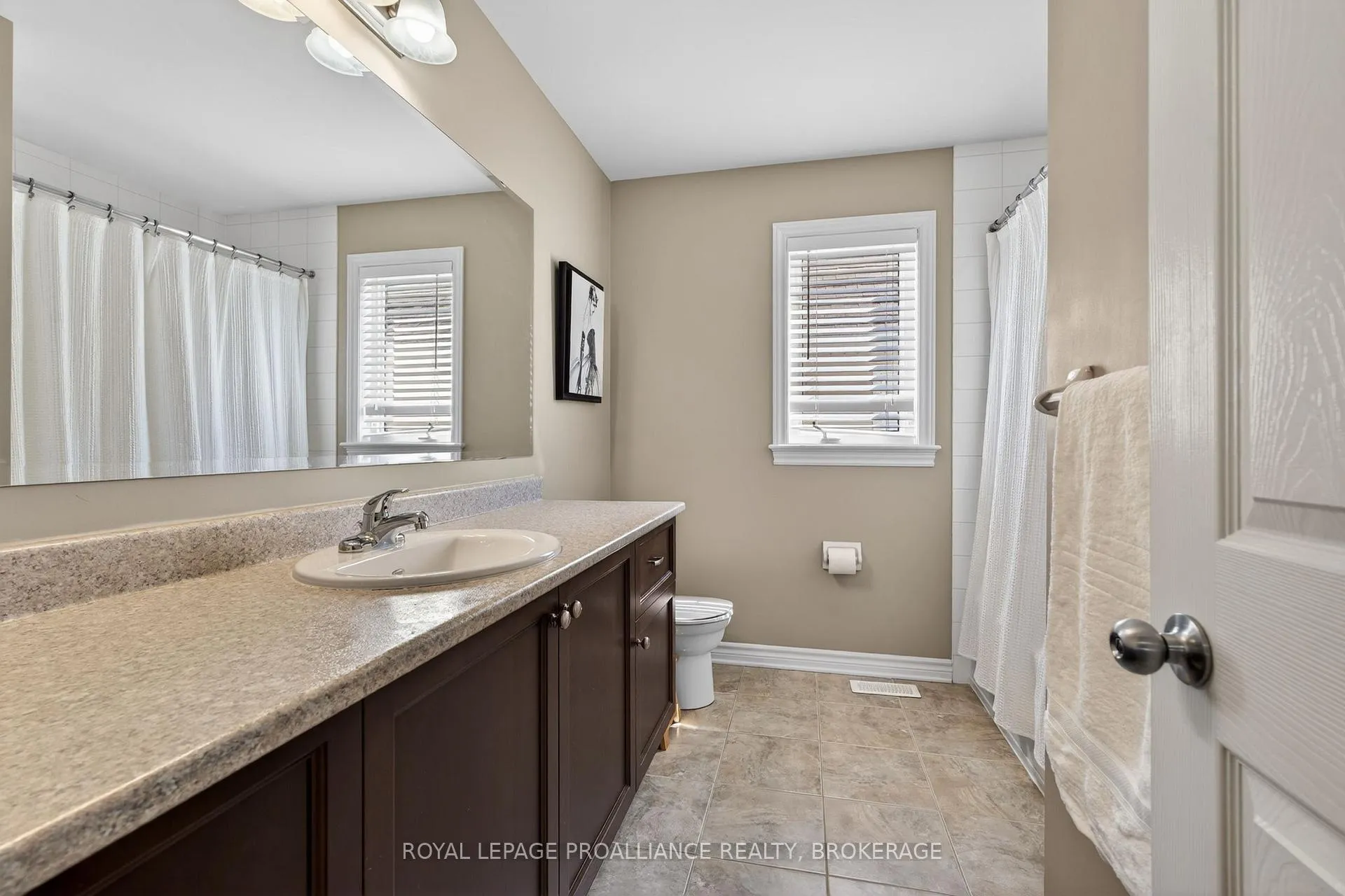 Photo 24 of 1244 Cyprus Road, Kingston, Kingston East (Incl Barret Crt) — HOMEH