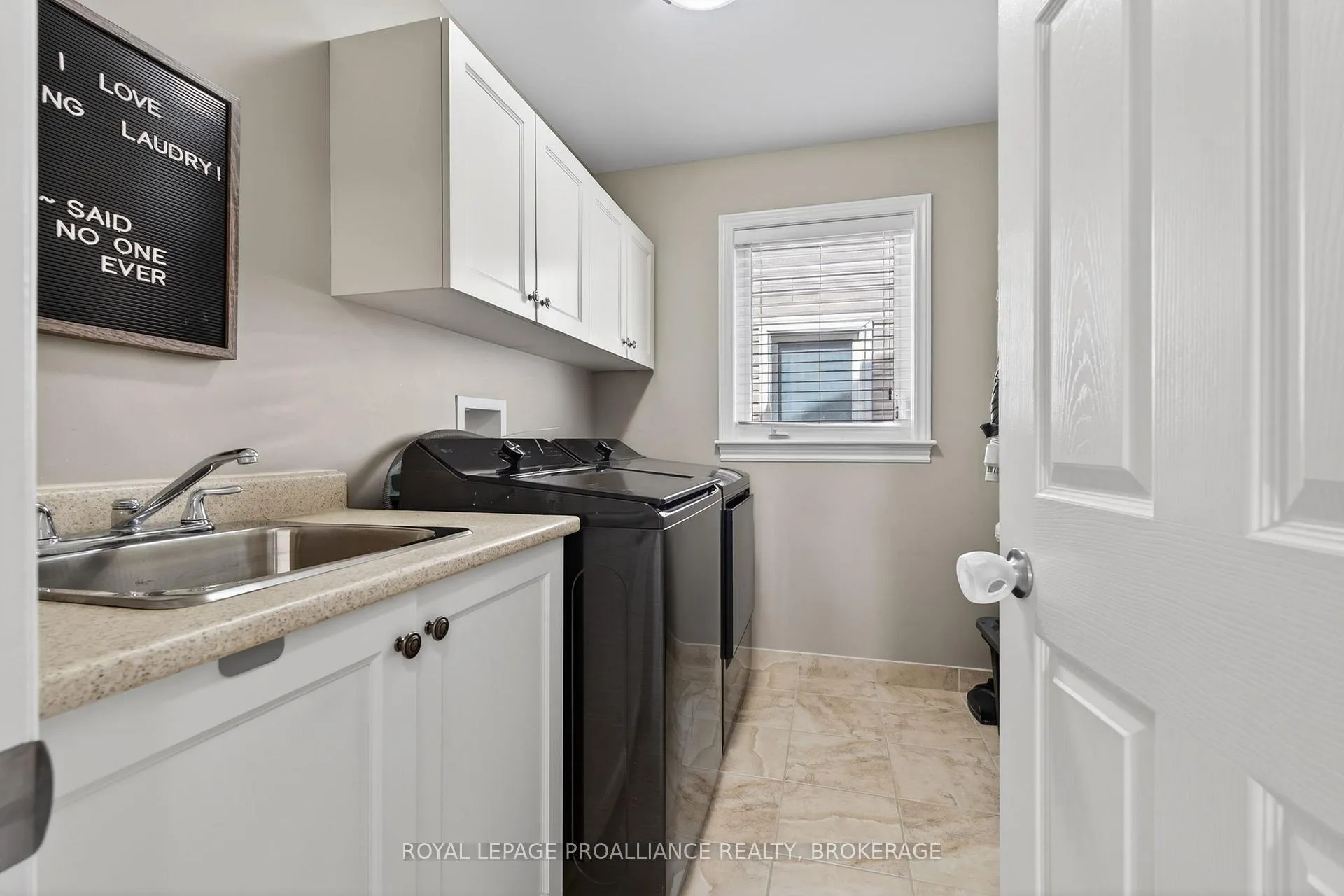 Photo 28 of 1244 Cyprus Road, Kingston, Kingston East (Incl Barret Crt) — HOMEH