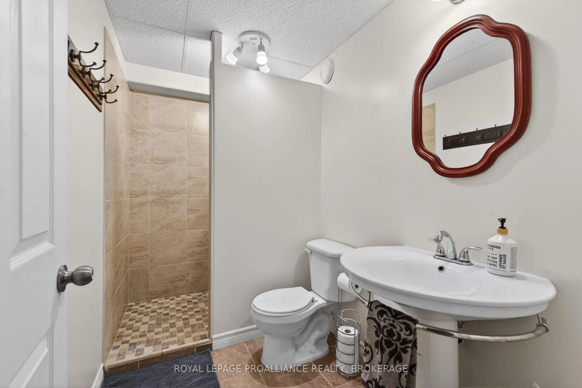 Photo 33 of 1244 Cyprus Road, Kingston, Kingston East (Incl Barret Crt) — HOMEH