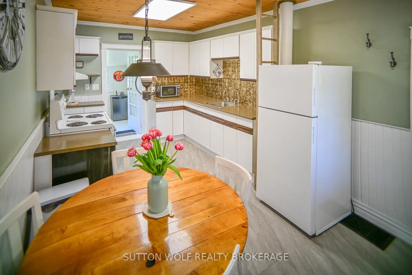 Photo 11 of 26 Arthur Street, Strathroy-Caradoc, NE — HOMEH