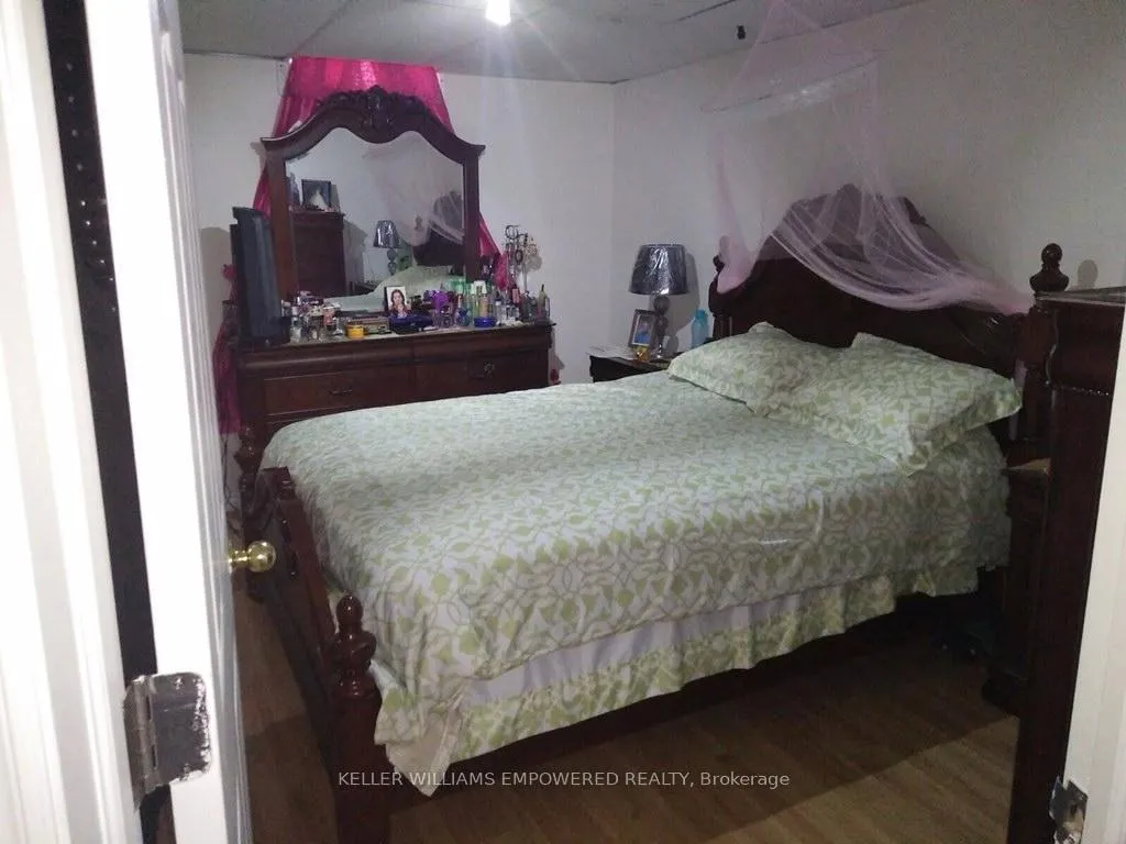 Photo 8 of 103 Prairie Rose Circle, Brampton, Sandringham-Wellington — HOMEH