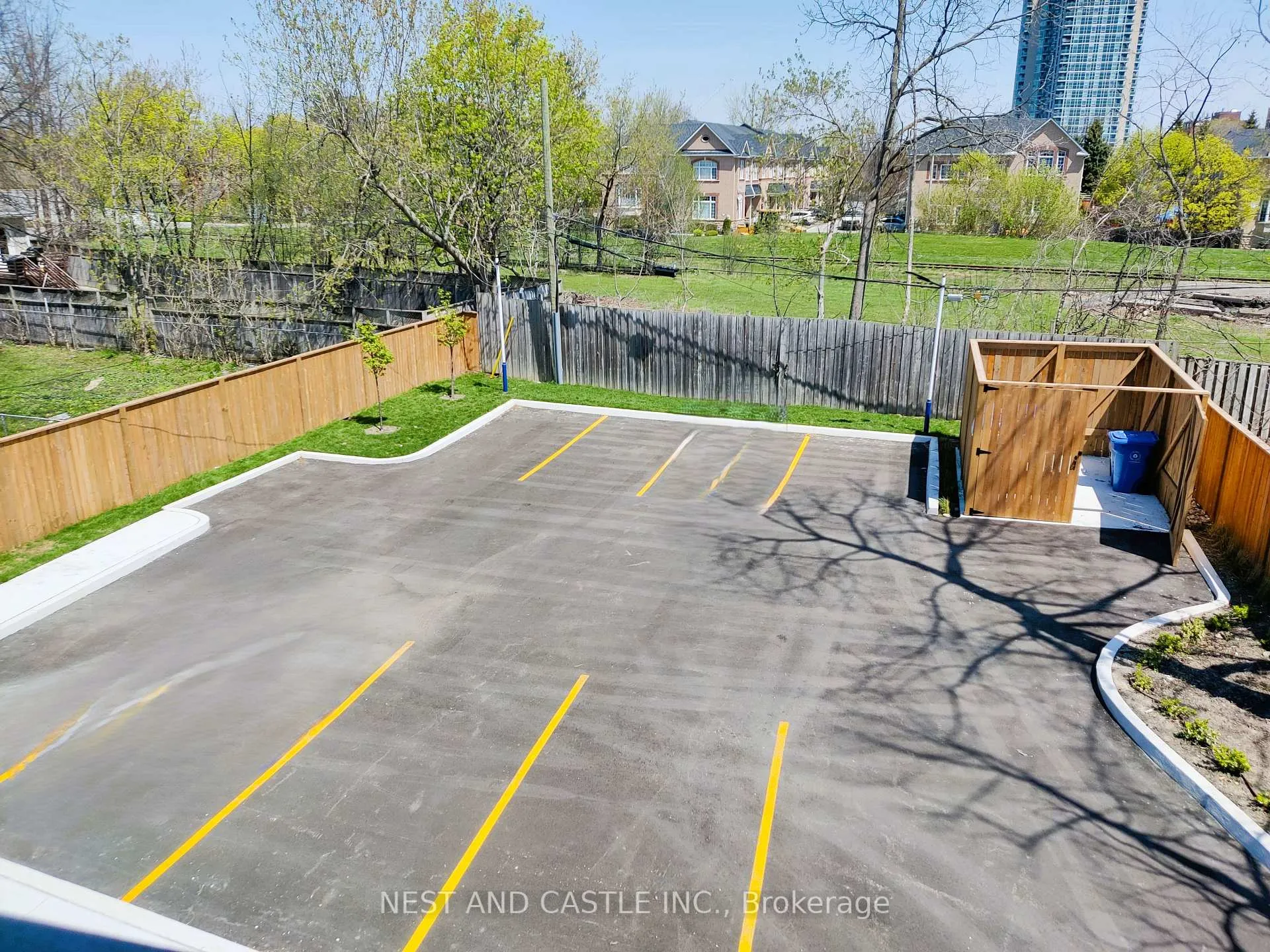 Photo 3 of Unit 3, 20 West Street, Brampton, Downtown Brampton — HOMEH