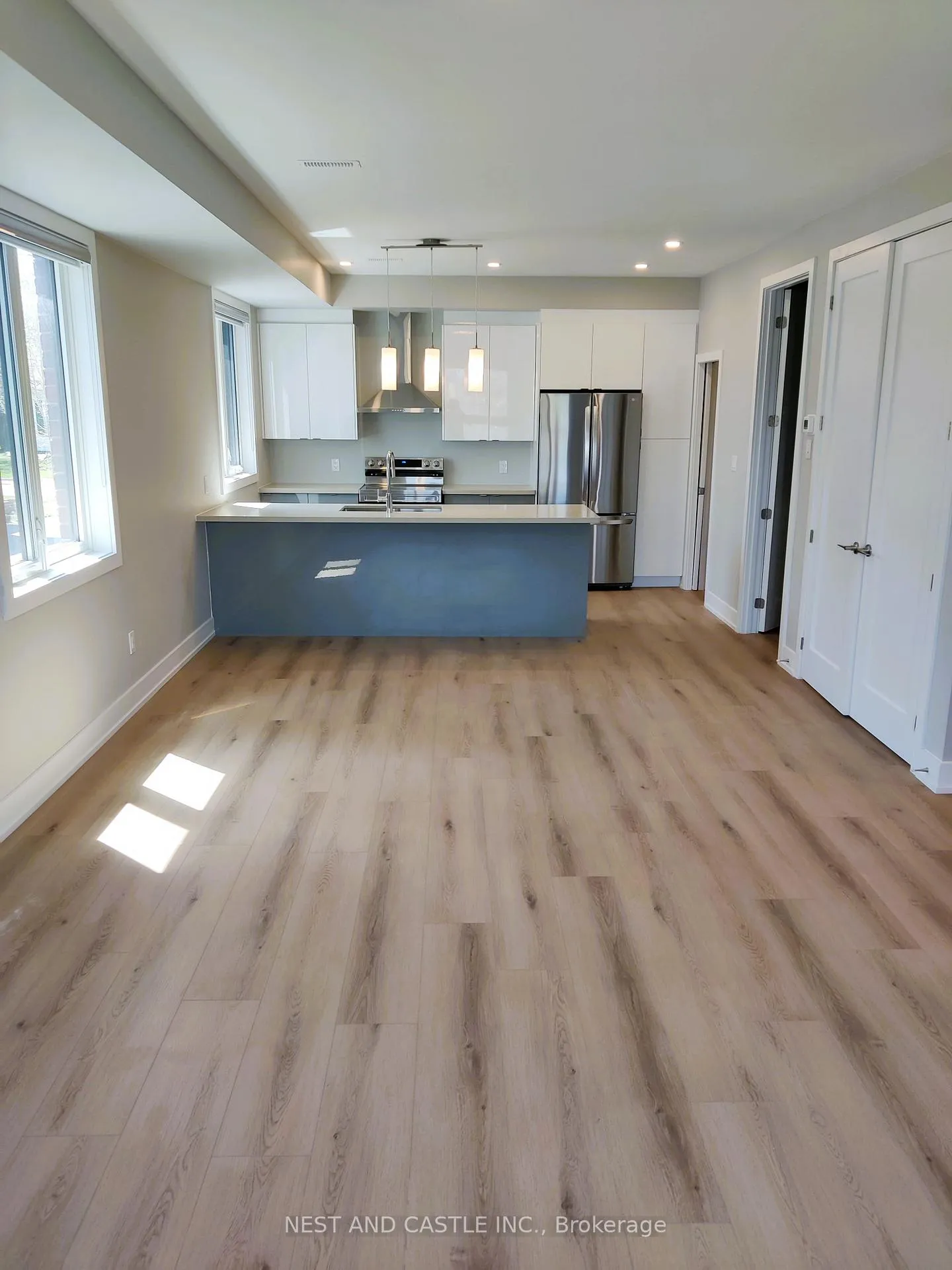 Photo 7 of Unit 3, 20 West Street, Brampton, Downtown Brampton — HOMEH