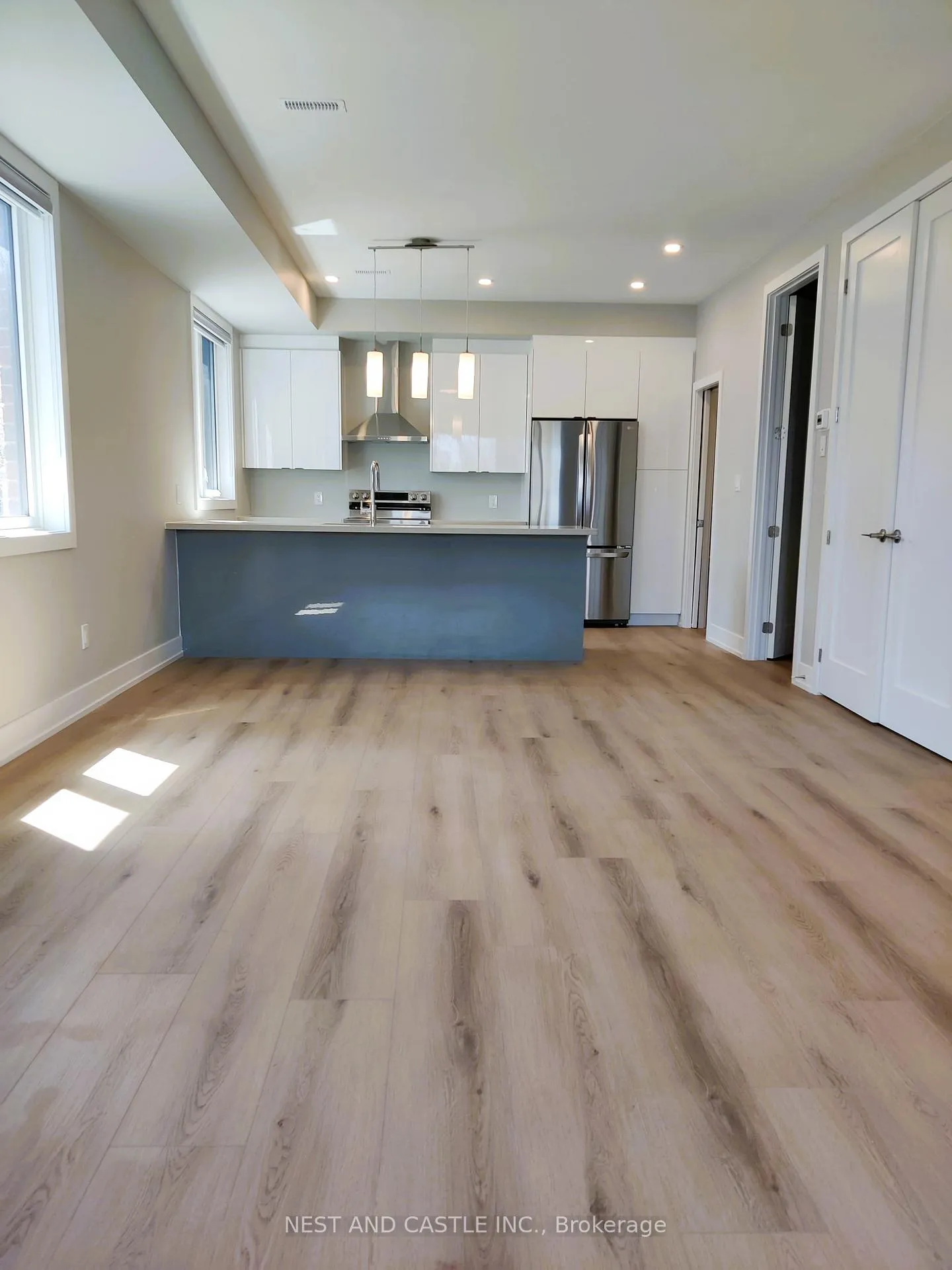 Photo 8 of Unit 3, 20 West Street, Brampton, Downtown Brampton — HOMEH