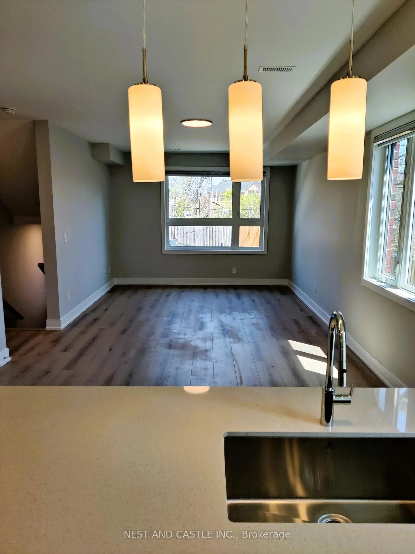 Photo 9 of Unit 3, 20 West Street, Brampton, Downtown Brampton — HOMEH