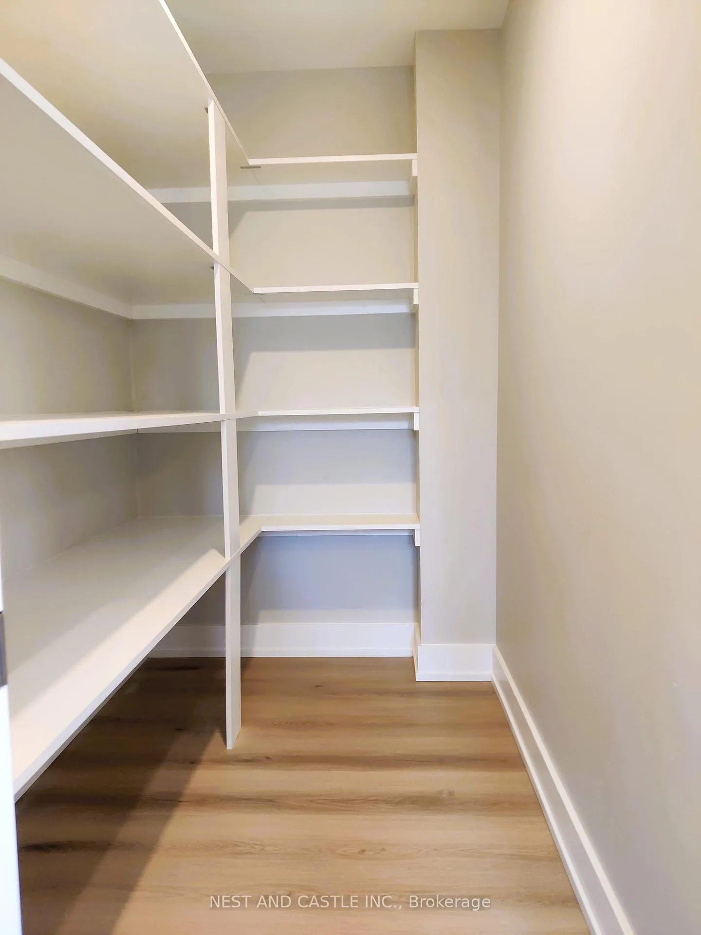 Photo 13 of Unit 3, 20 West Street, Brampton, Downtown Brampton — HOMEH