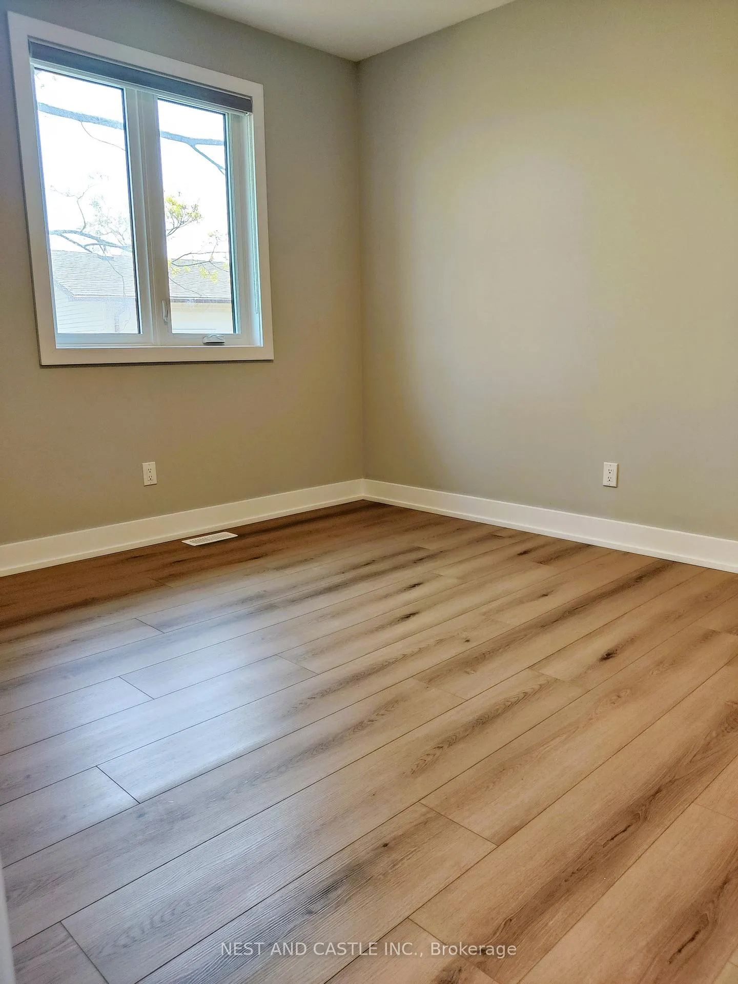 Photo 24 of Unit 3, 20 West Street, Brampton, Downtown Brampton — HOMEH