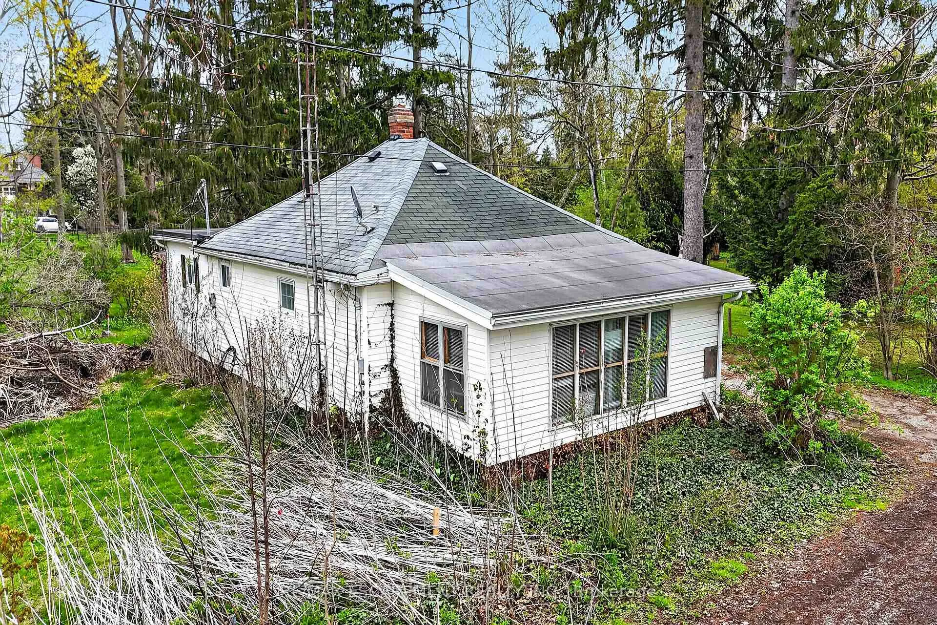 Photo 2 of 313 John Street, Norfolk, Simcoe — HOMEH
