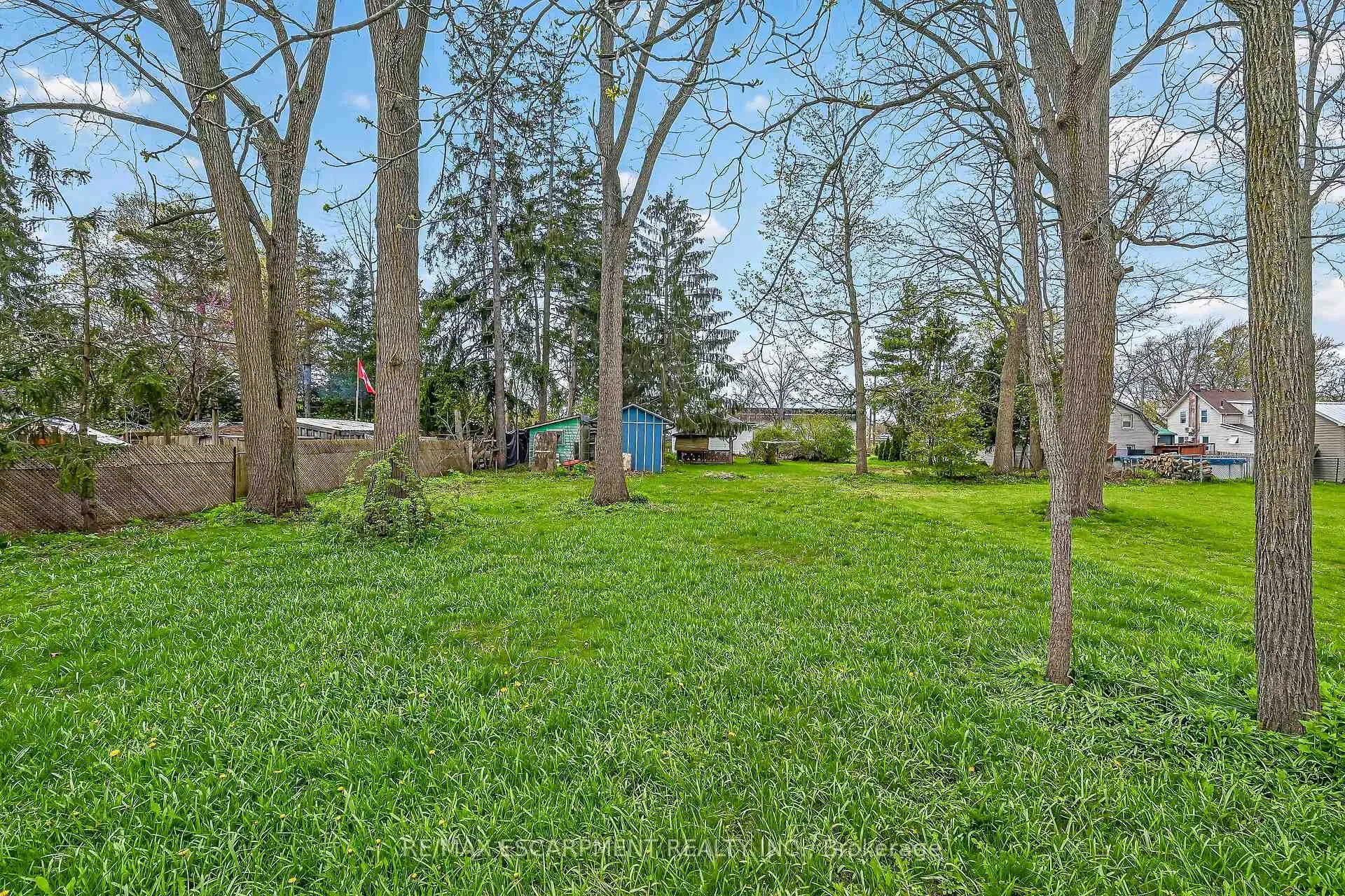 Photo 3 of 313 John Street, Norfolk, Simcoe — HOMEH