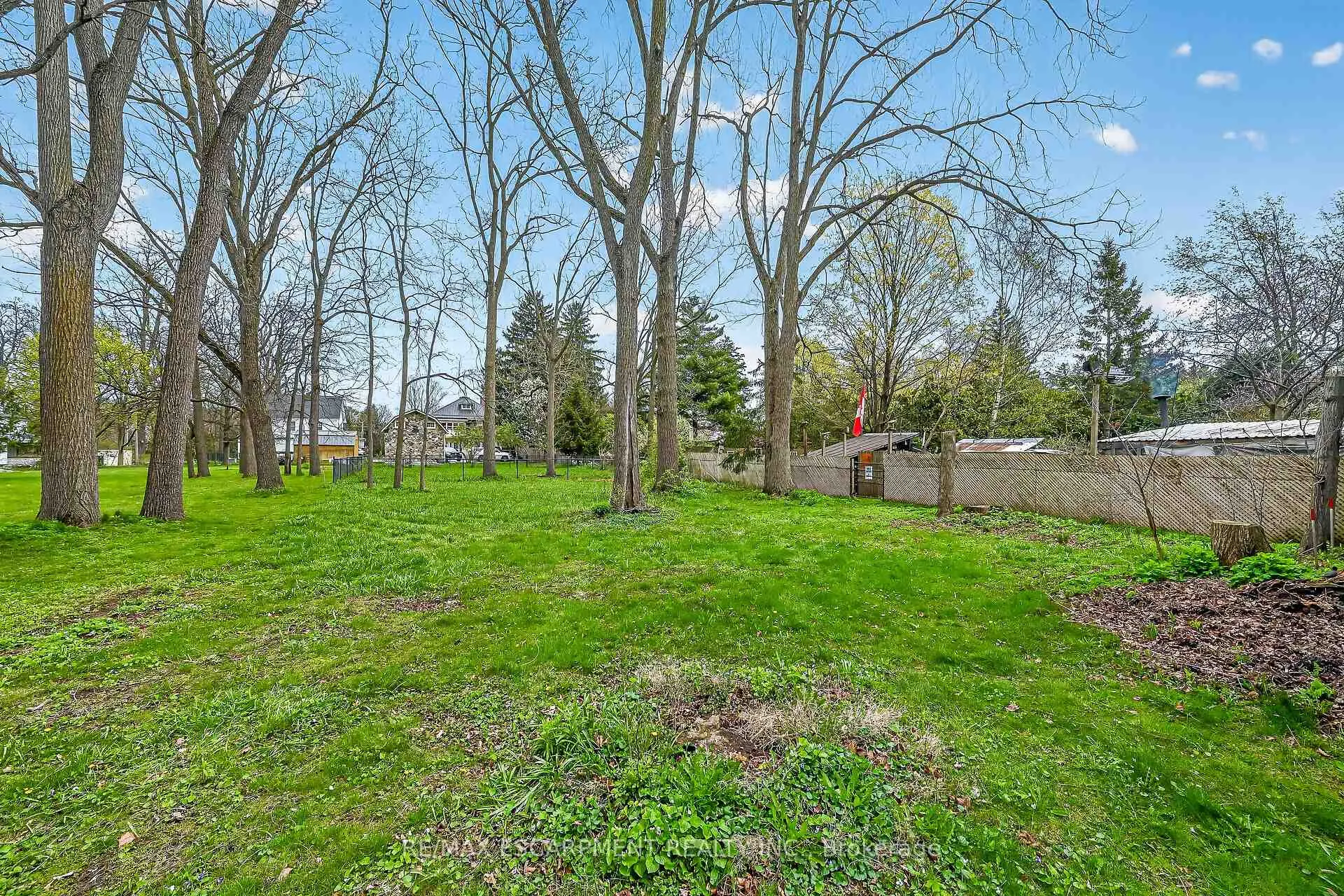 Photo 5 of 313 John Street, Norfolk, Simcoe — HOMEH