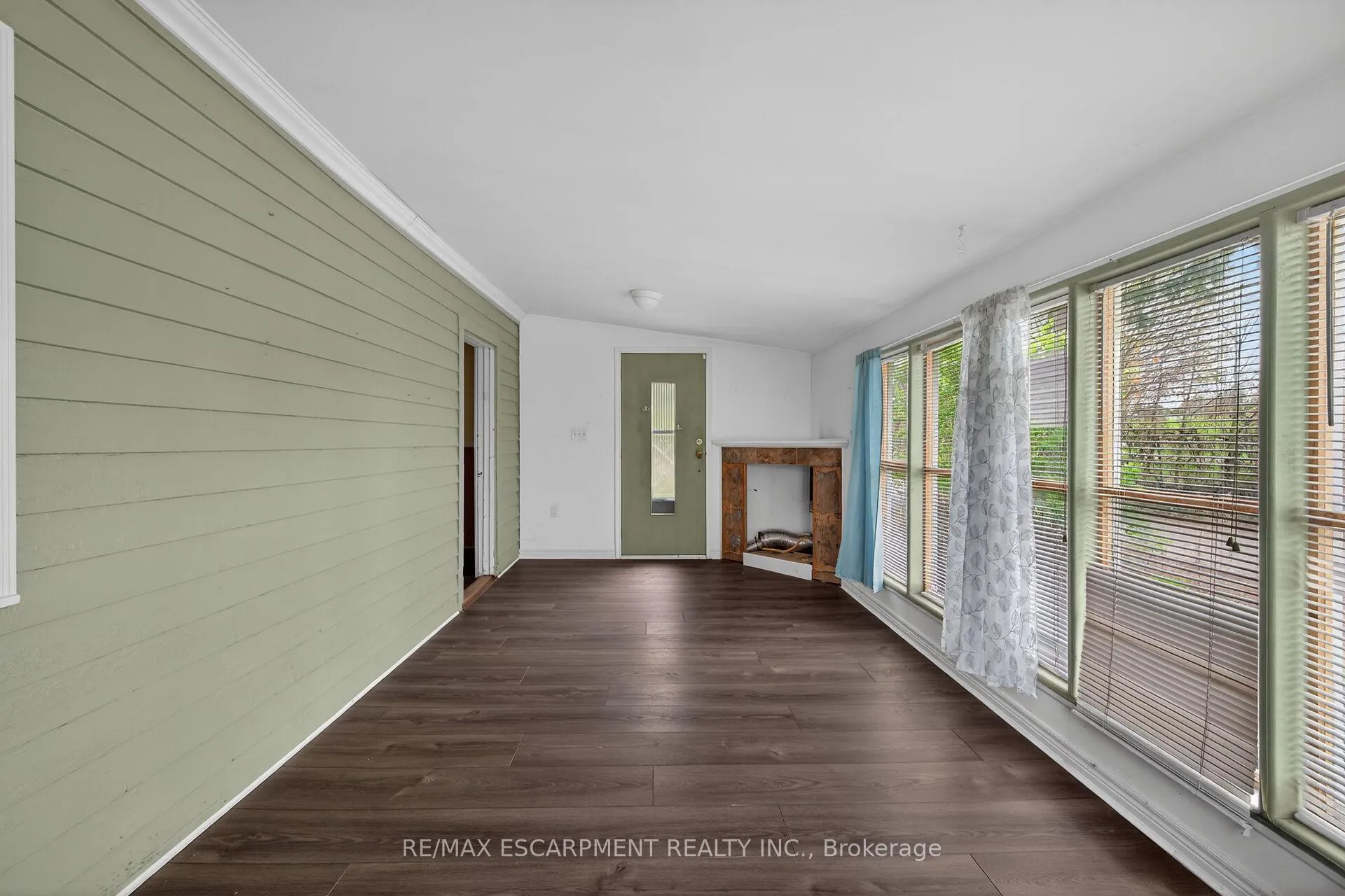 Photo 15 of 313 John Street, Norfolk, Simcoe — HOMEH