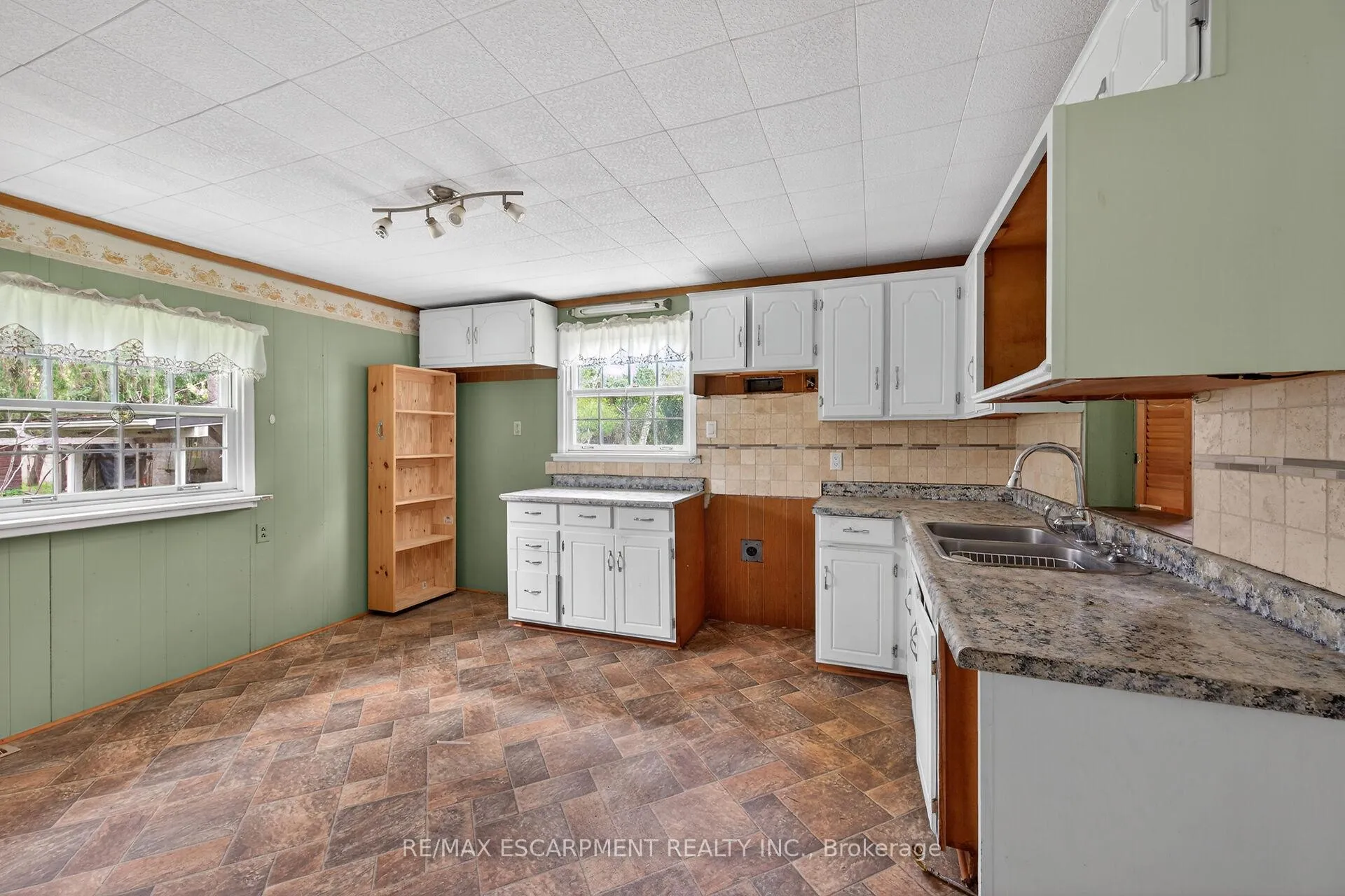 Photo 20 of 313 John Street, Norfolk, Simcoe — HOMEH
