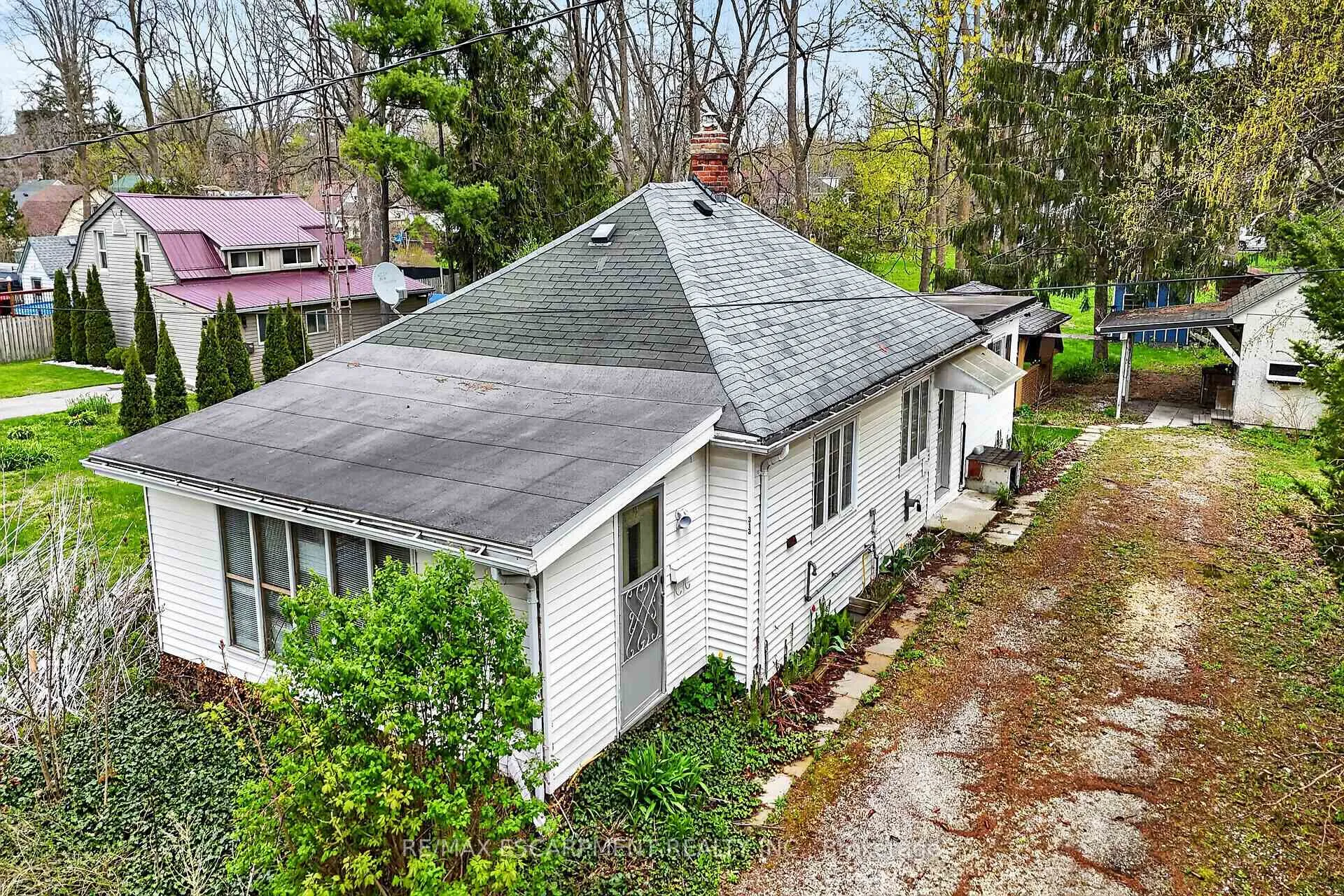 Photo 35 of 313 John Street, Norfolk, Simcoe — HOMEH