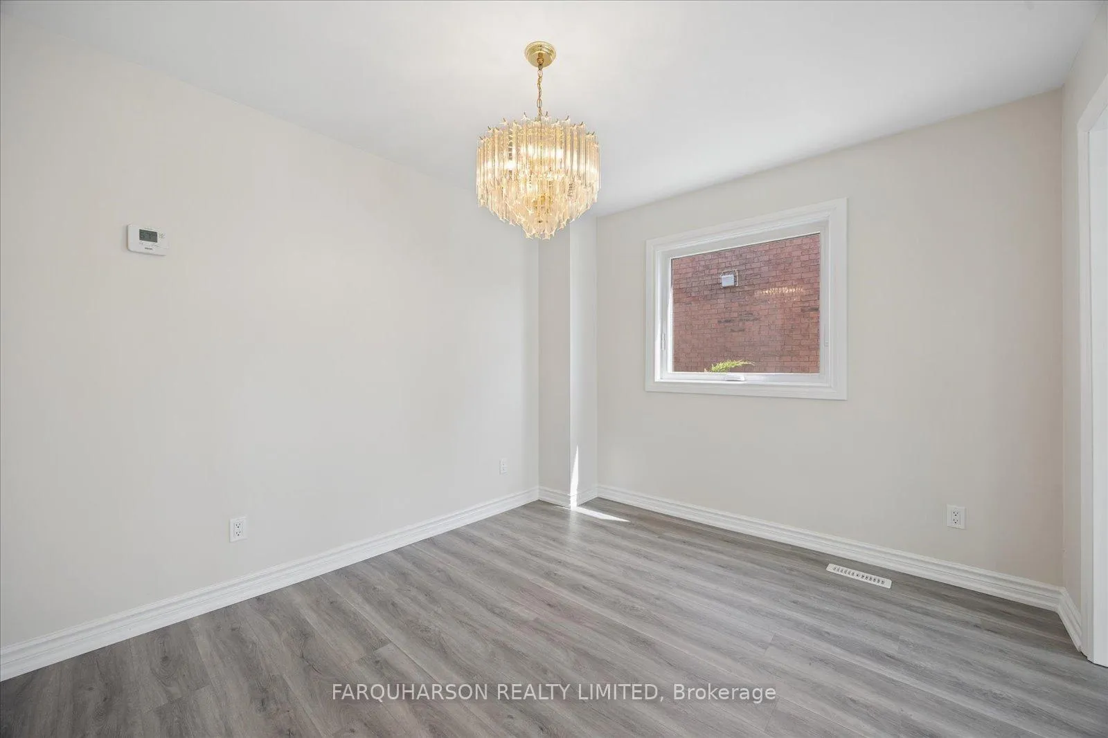 Photo 6 of 44 Elson Street, Markham, Middlefield — HOMEH