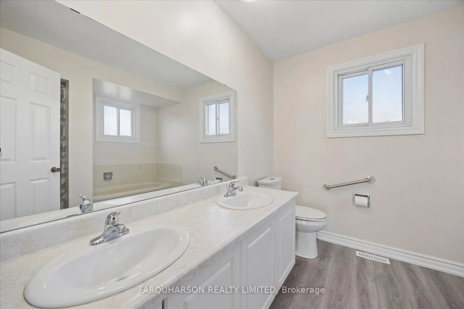 Photo 17 of 44 Elson Street, Markham, Middlefield — HOMEH