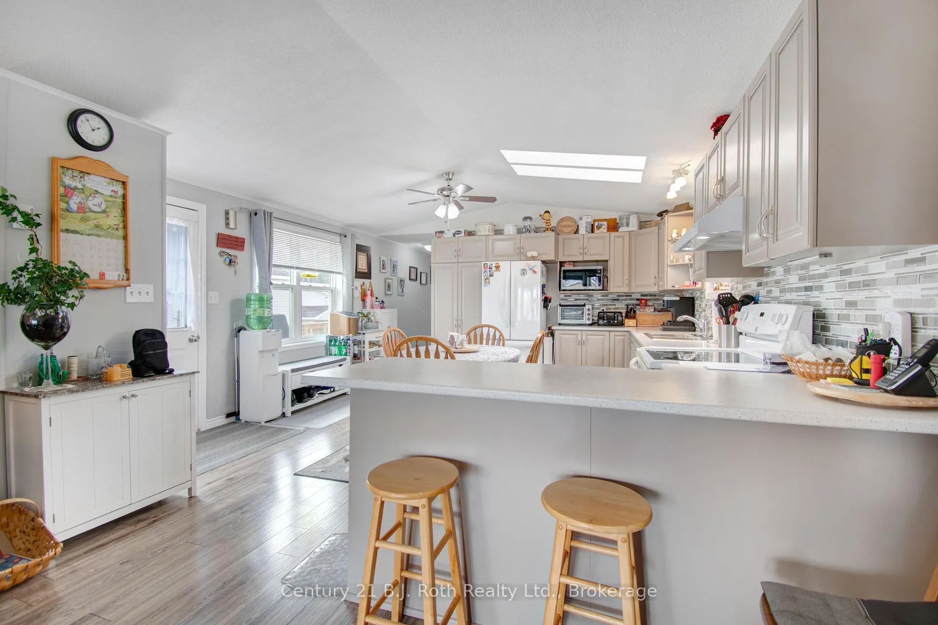 Photo 10 of 4114 Hemlock Crescent, Severn, Rural Severn — HOMEH