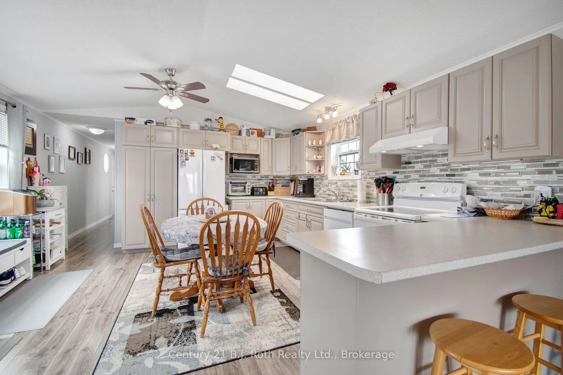 Photo 11 of 4114 Hemlock Crescent, Severn, Rural Severn — HOMEH