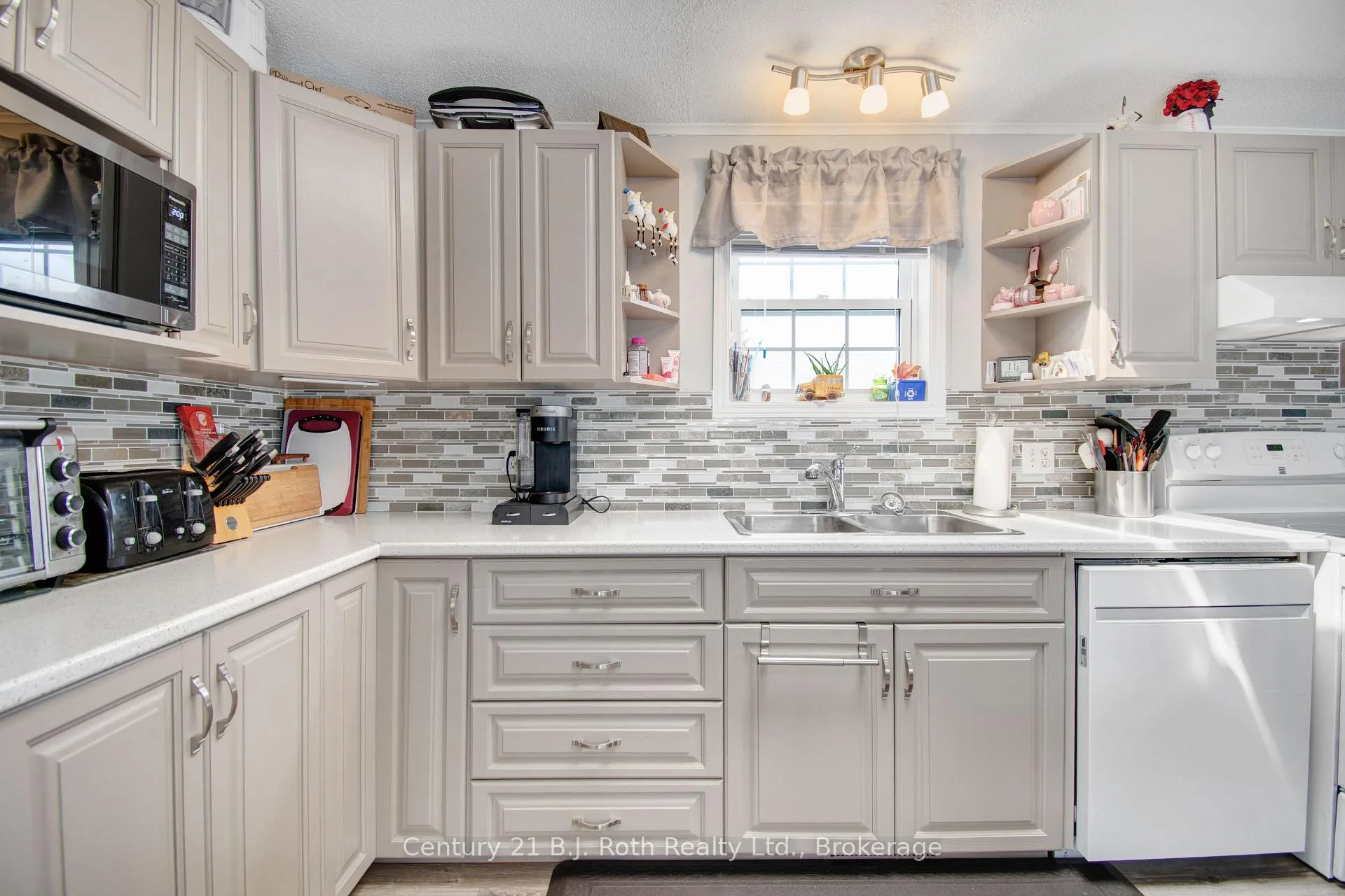 Photo 14 of 4114 Hemlock Crescent, Severn, Rural Severn — HOMEH