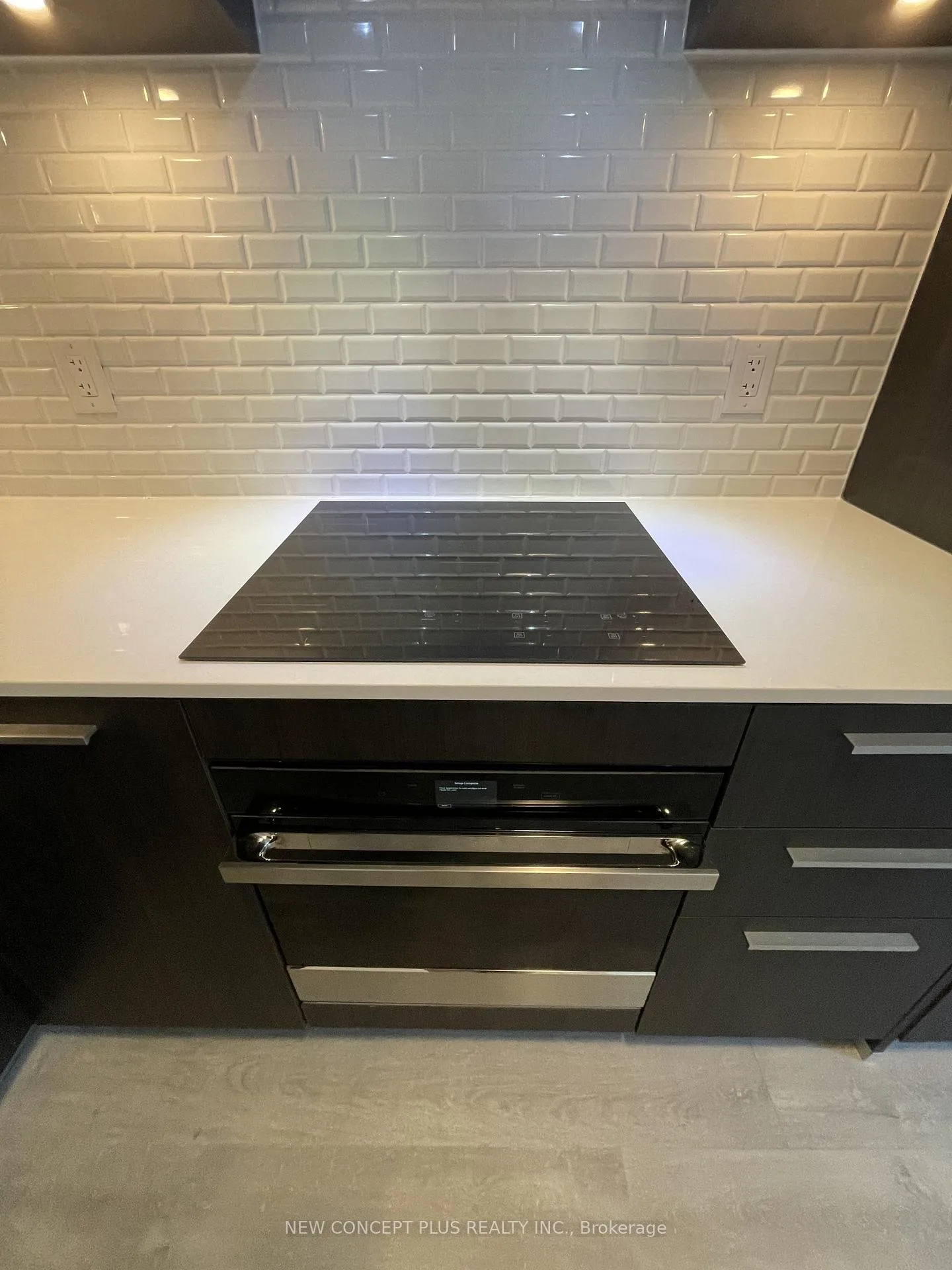 Photo 10 of Unit 403, 65 Broadway Avenue, Toronto, Mount Pleasant West — HOMEH