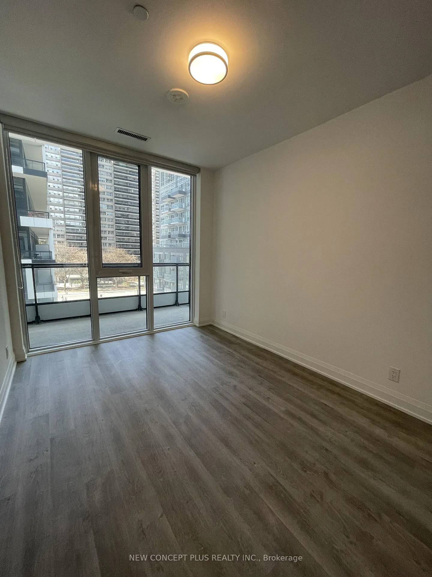 Photo 16 of Unit 403, 65 Broadway Avenue, Toronto, Mount Pleasant West — HOMEH