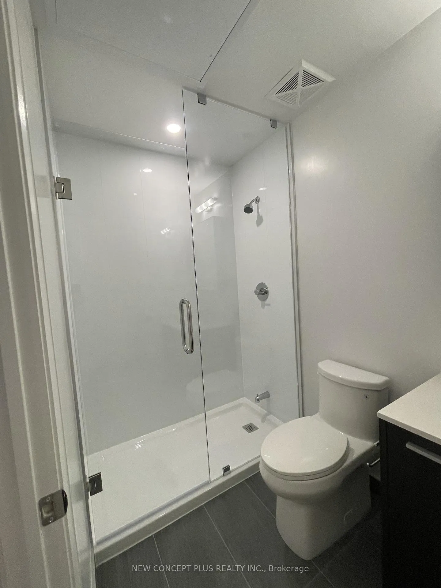Photo 22 of Unit 403, 65 Broadway Avenue, Toronto, Mount Pleasant West — HOMEH