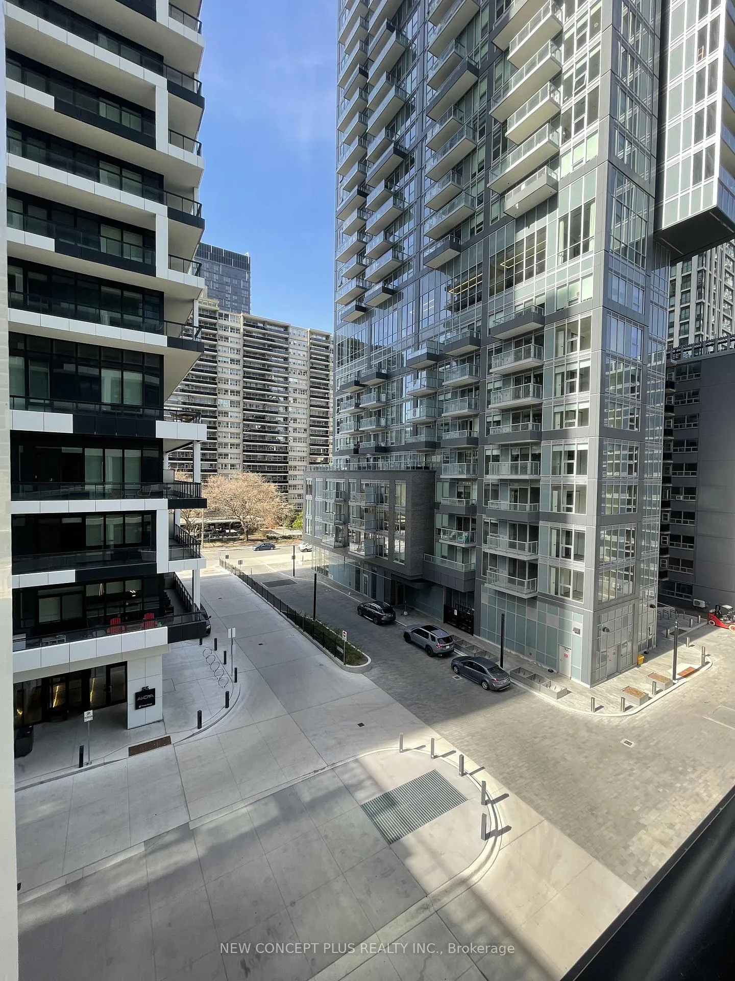 Photo 24 of Unit 403, 65 Broadway Avenue, Toronto, Mount Pleasant West — HOMEH