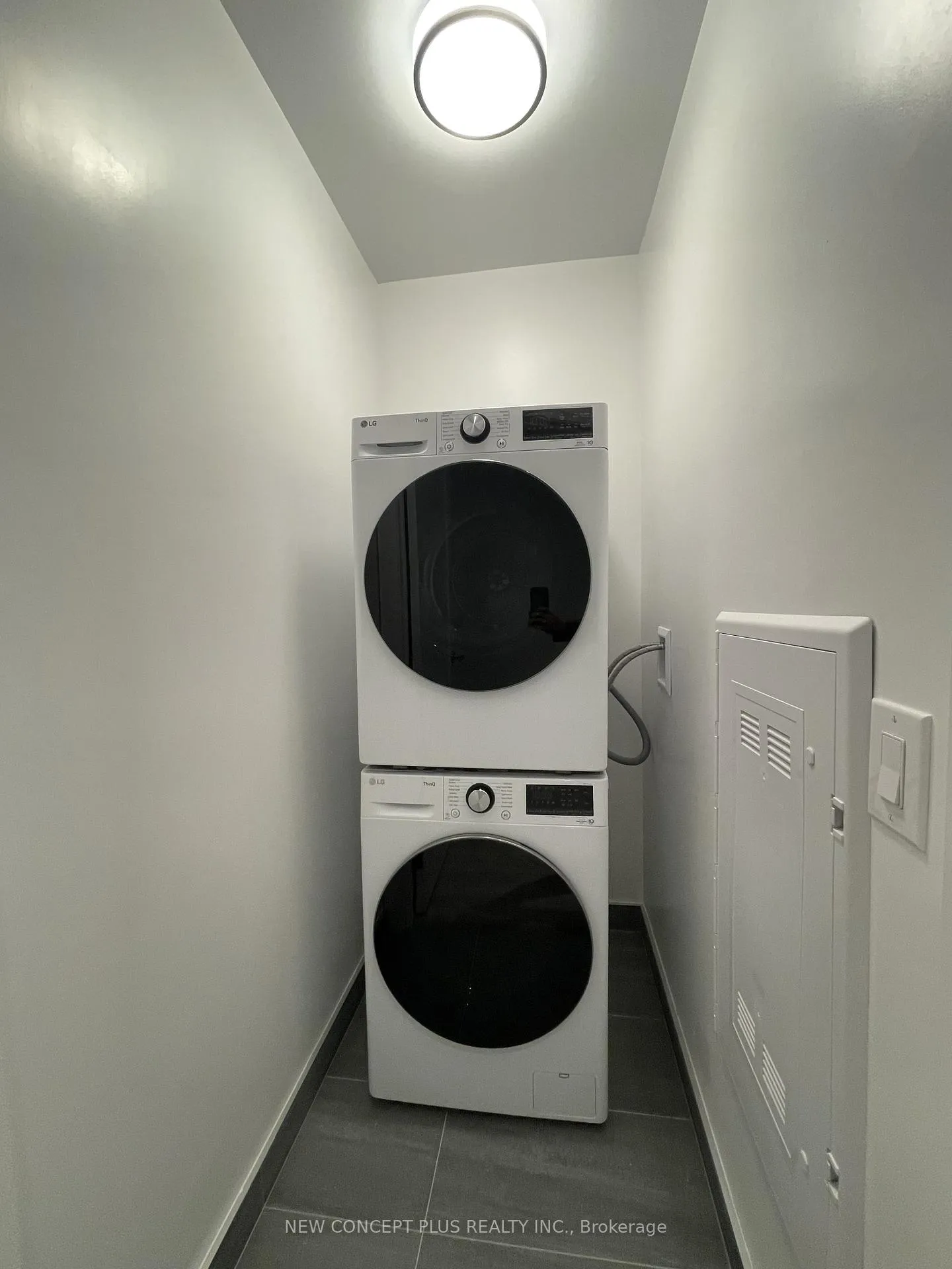 Photo 25 of Unit 403, 65 Broadway Avenue, Toronto, Mount Pleasant West — HOMEH