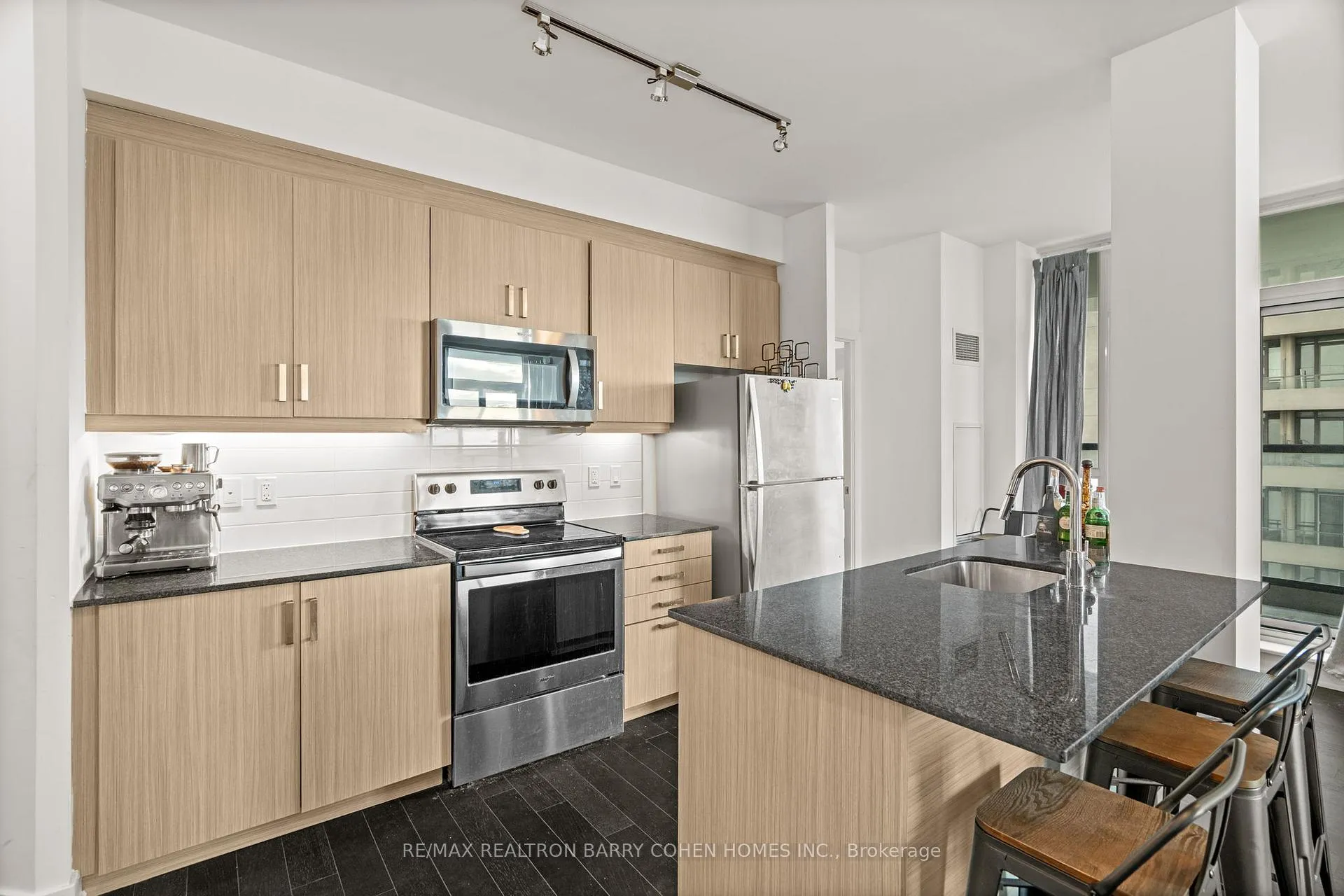 Photo 5 of Unit 1206, 1486 Bathurst Street, Toronto, Humewood-Cedarvale — HOMEH
