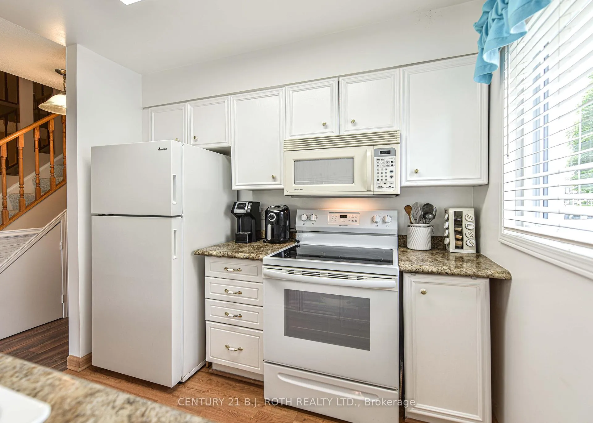 Photo 5 of Unit 18, 71 Laguna Parkway, Ramara, Brechin — HOMEH