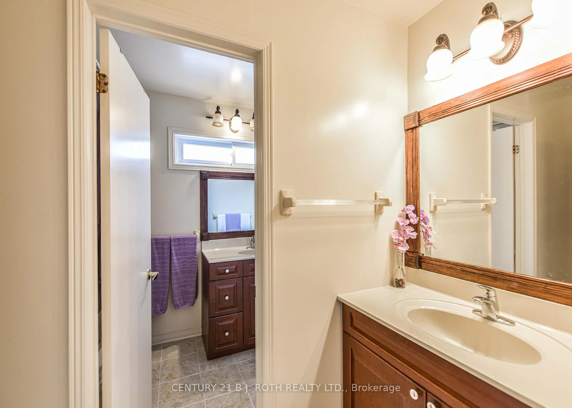 Photo 14 of Unit 18, 71 Laguna Parkway, Ramara, Brechin — HOMEH