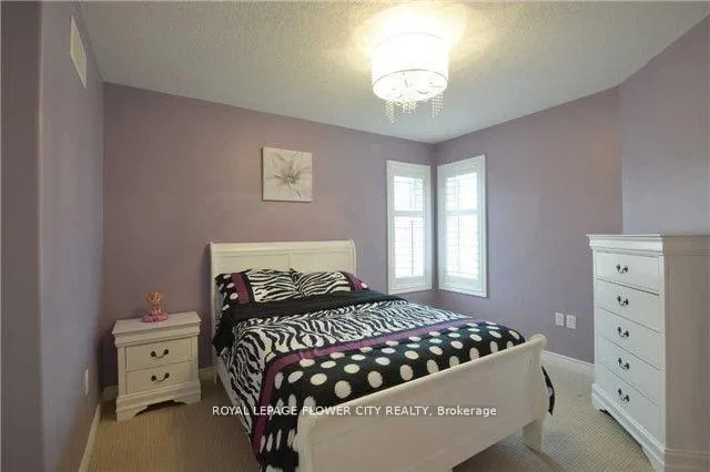 Photo 16 of 176 Medici Lane, Hamilton, Carpenter — HOMEH