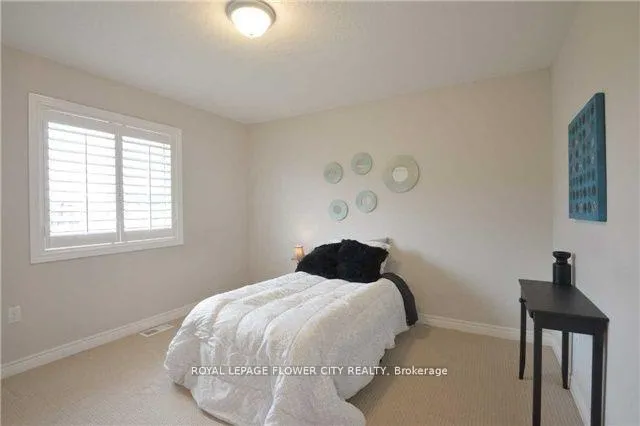 Photo 19 of 176 Medici Lane, Hamilton, Carpenter — HOMEH
