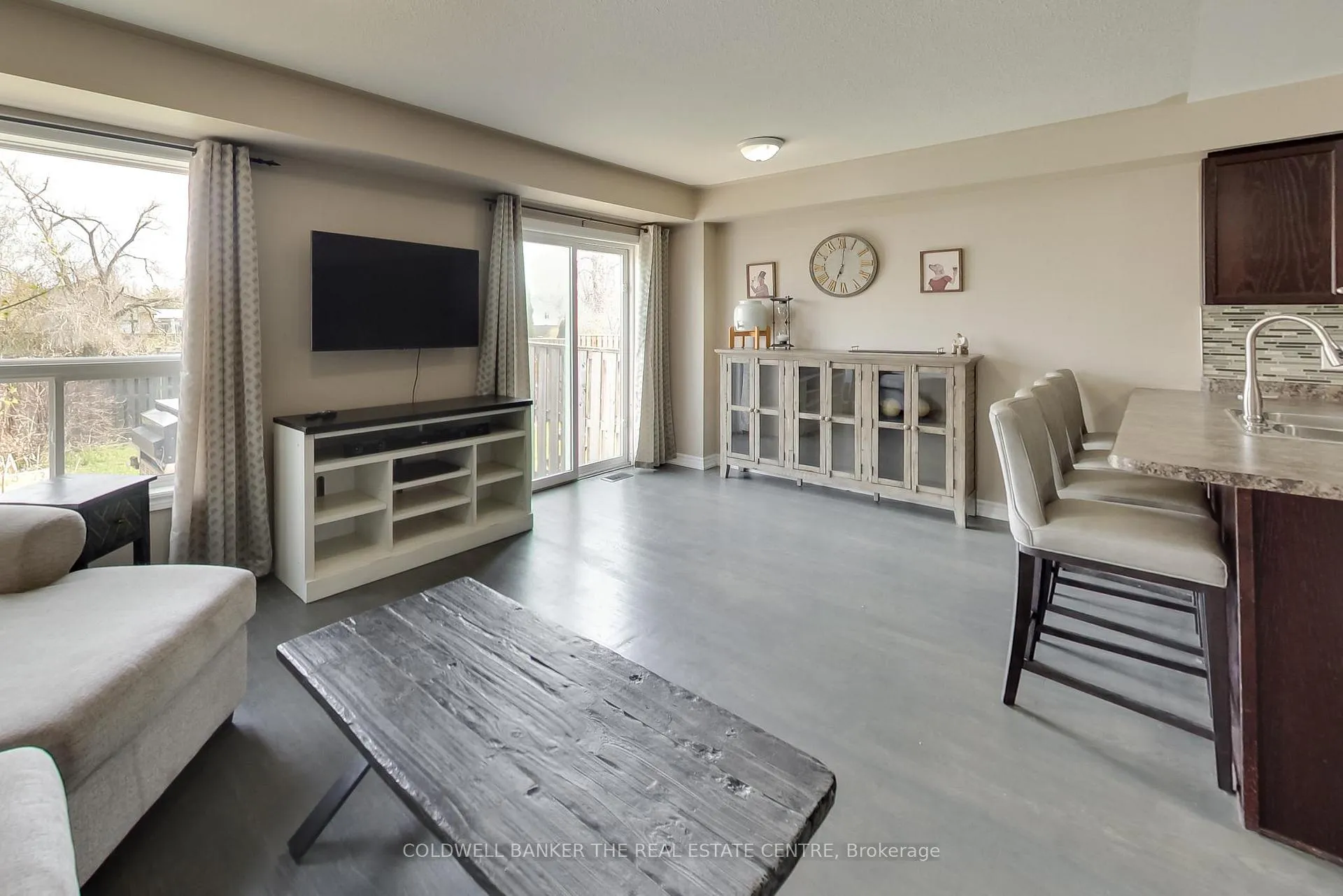 Photo 8 of 24 Michelle Drive, Orillia — HOMEH