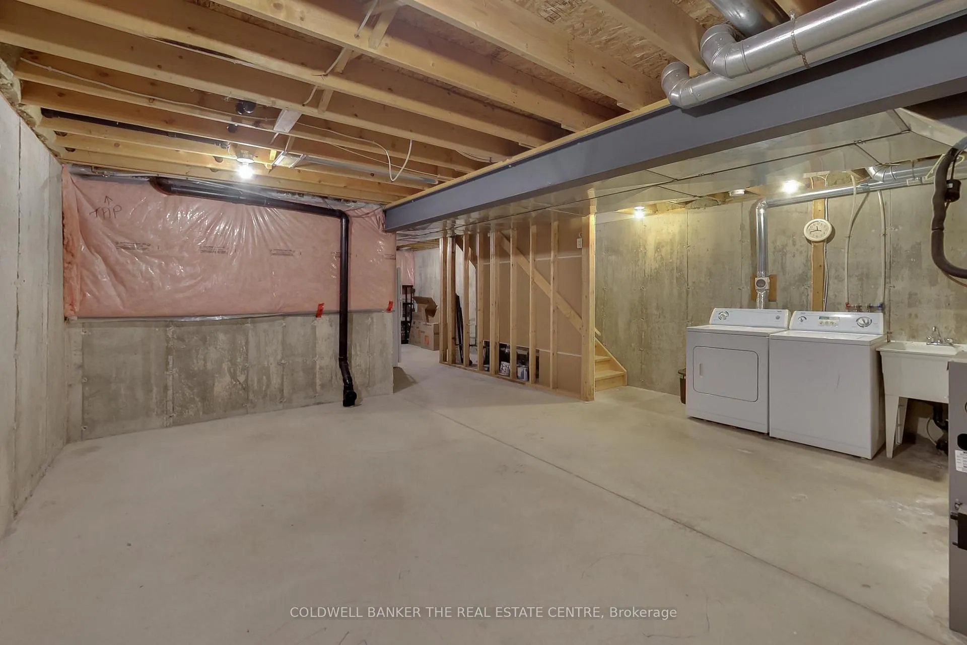 Photo 17 of 24 Michelle Drive, Orillia — HOMEH