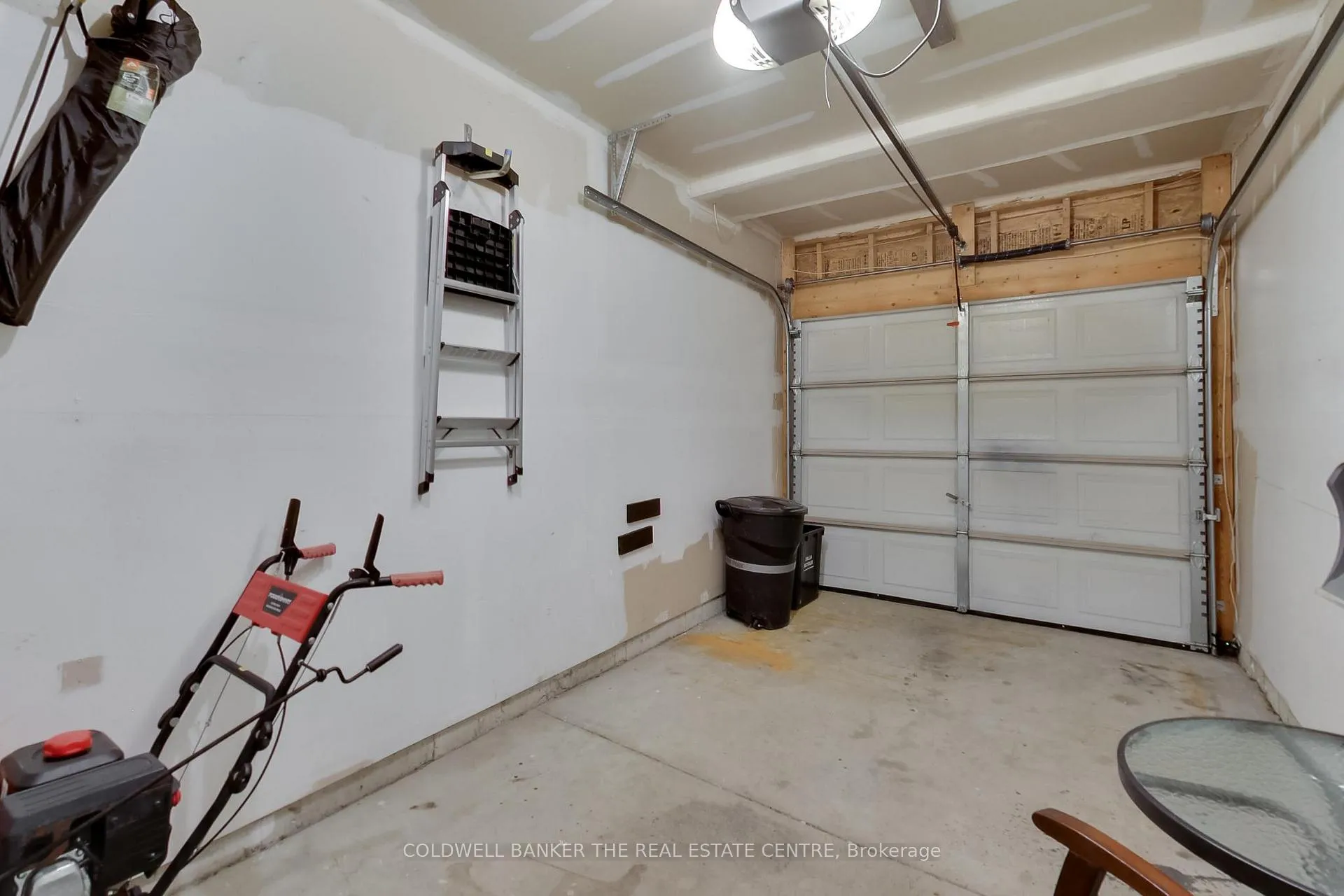 Photo 21 of 24 Michelle Drive, Orillia — HOMEH
