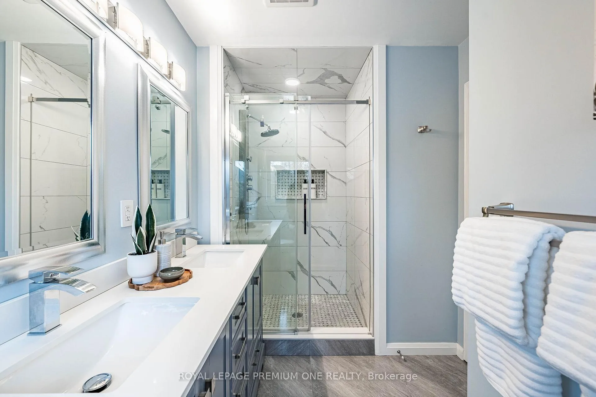 Photo 25 of 109 Kirkbride Crescent, Vaughan, Maple — HOMEH