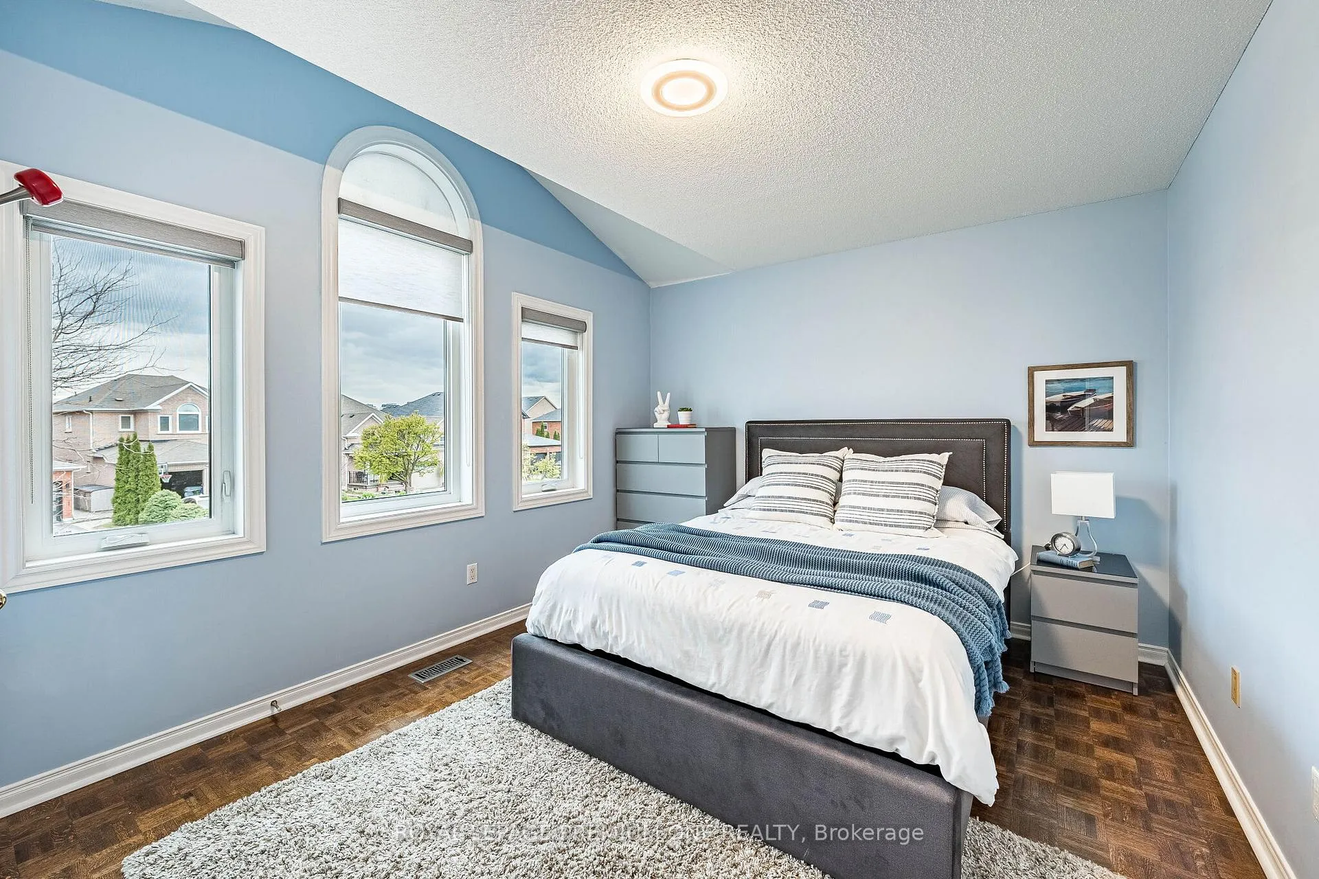 Photo 26 of 109 Kirkbride Crescent, Vaughan, Maple — HOMEH