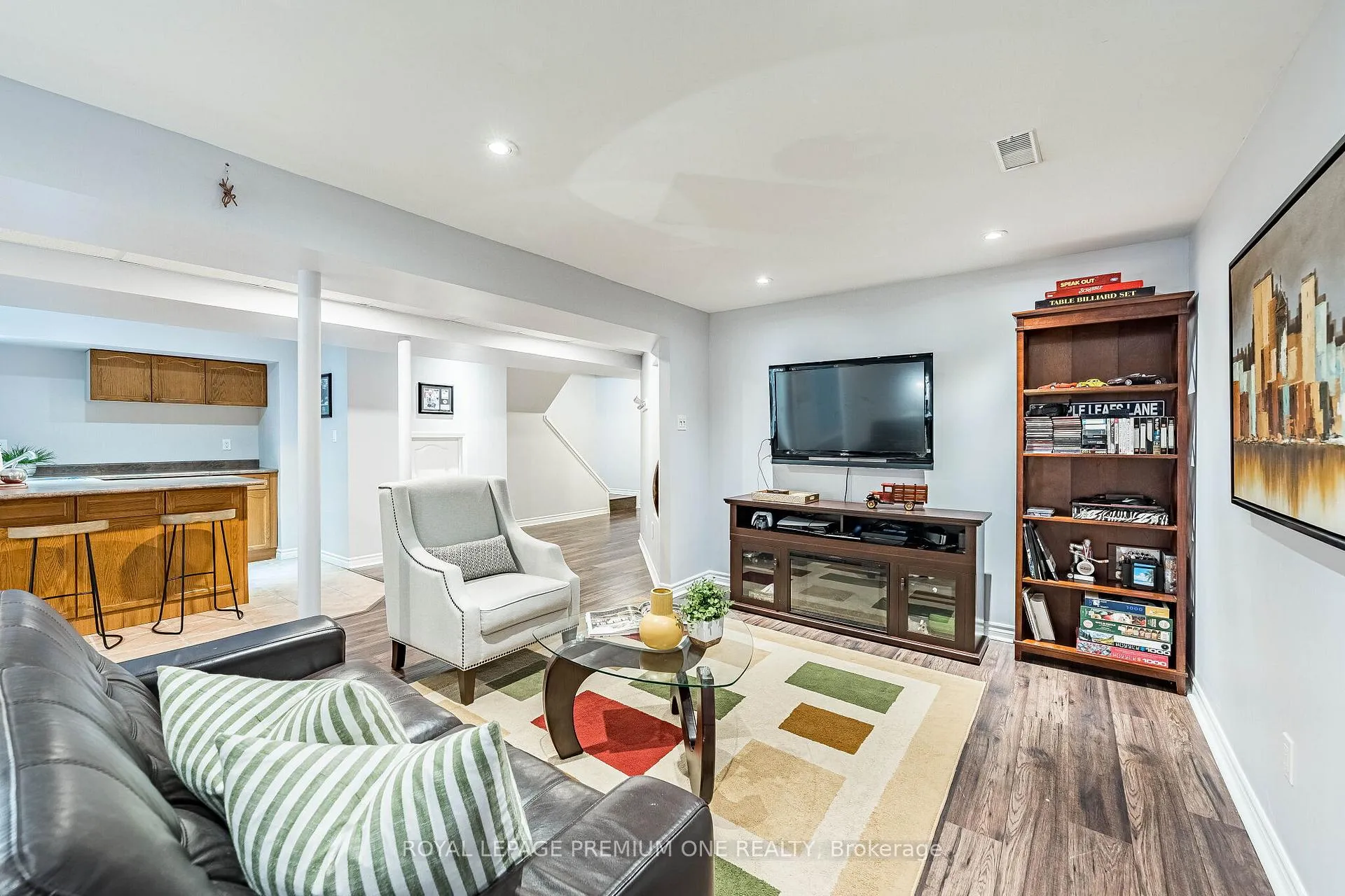 Photo 33 of 109 Kirkbride Crescent, Vaughan, Maple — HOMEH